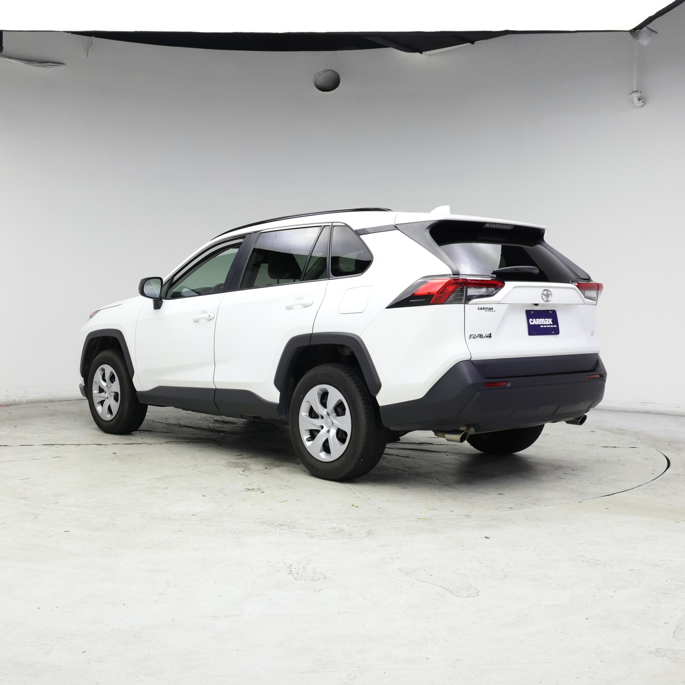 Thumbnail: 2019 Toyota RAV4 - 2