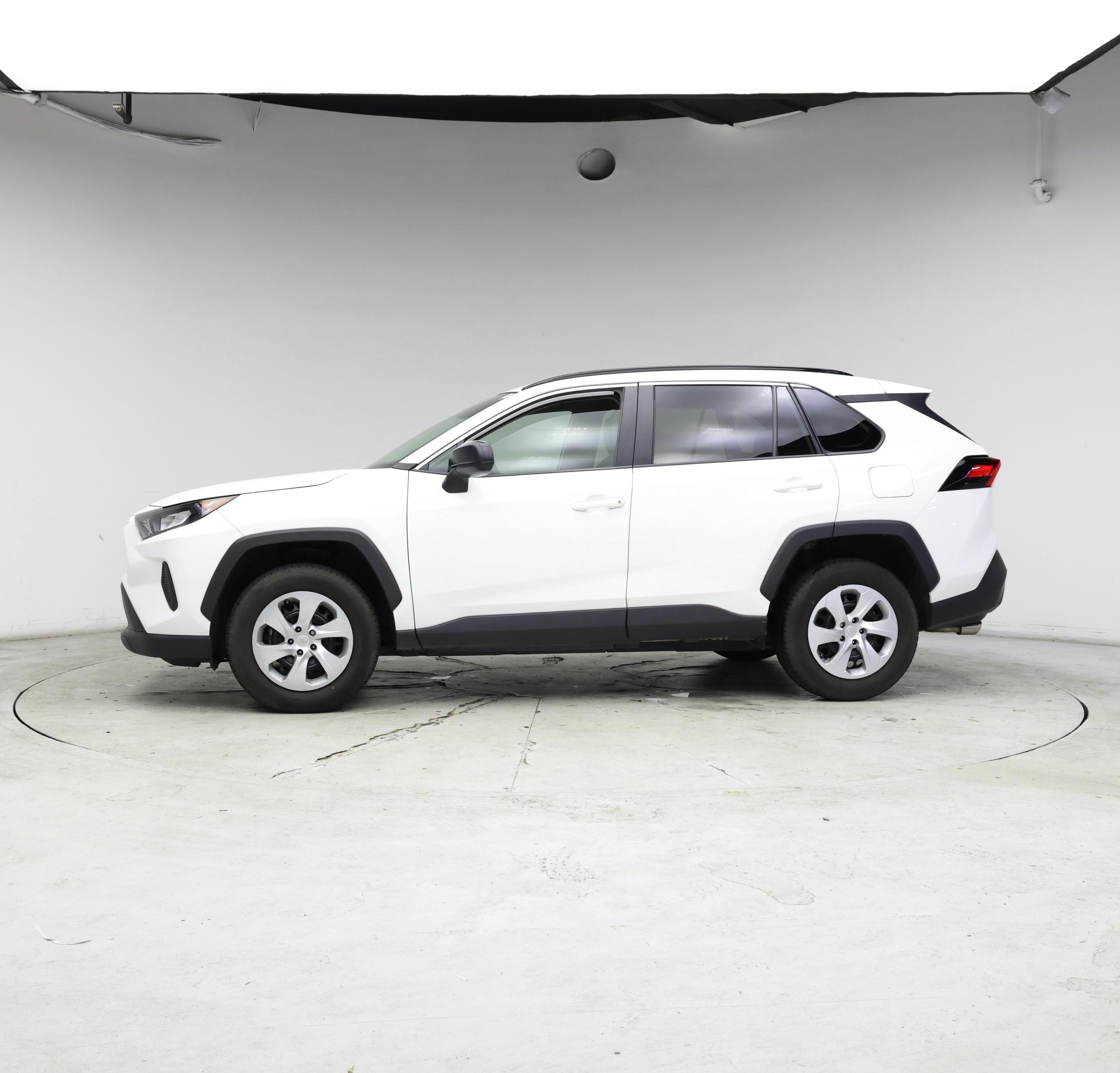 Thumbnail: 2019 Toyota RAV4 - 3