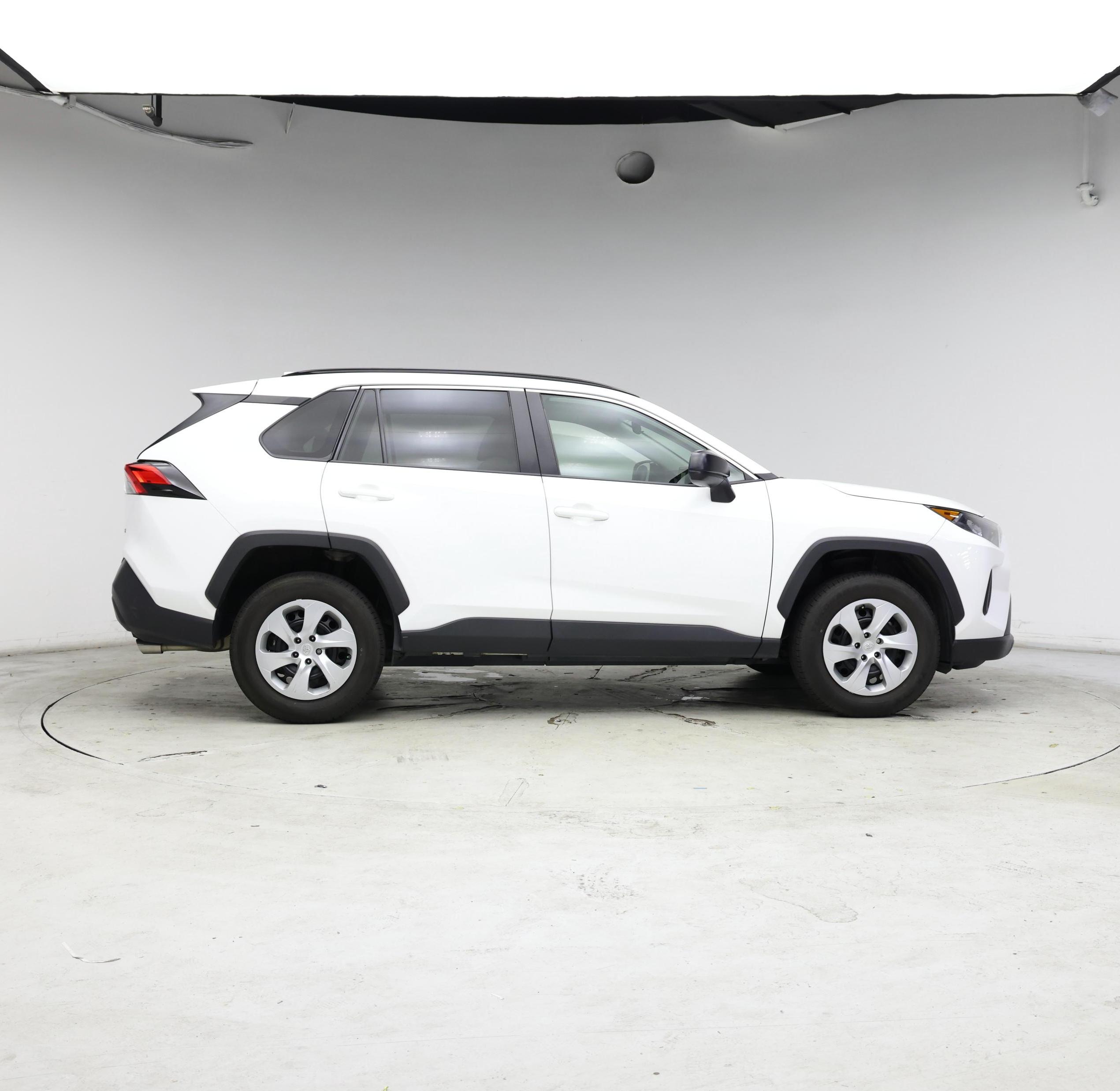 Thumbnail: 2019 Toyota RAV4 - 7