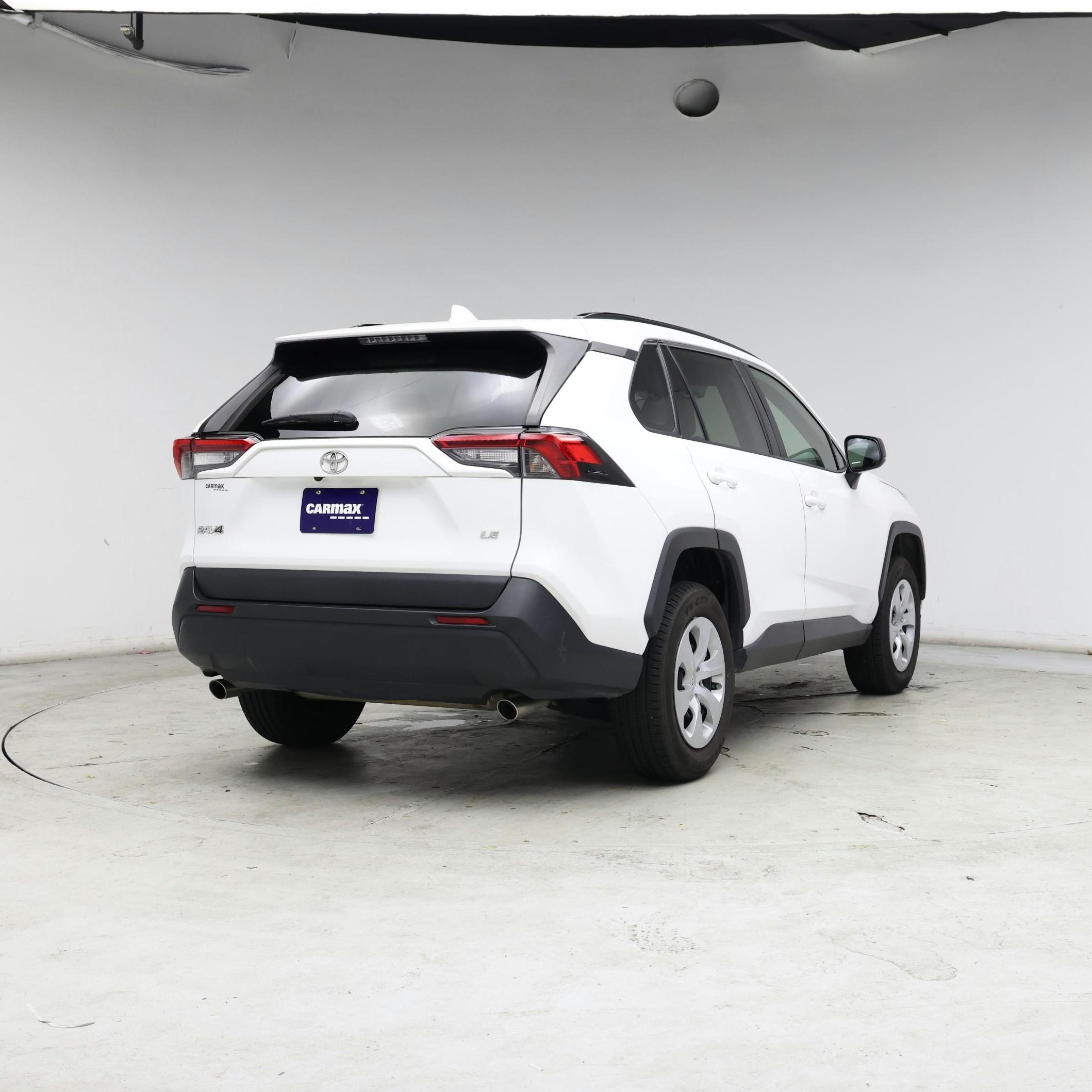Thumbnail: 2019 Toyota RAV4 - 8