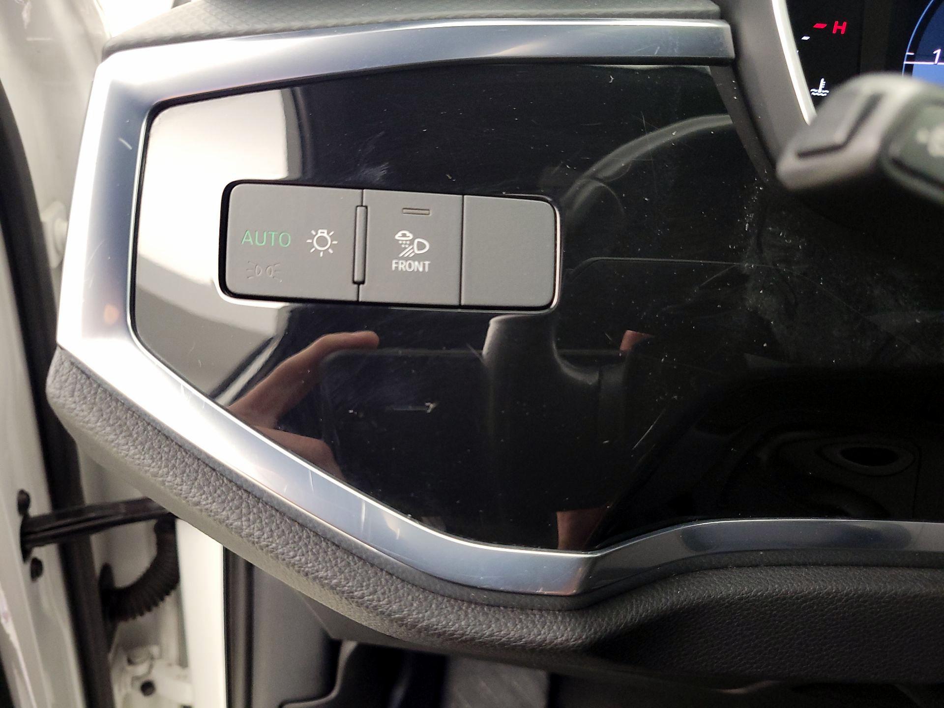 Thumbnail: 2023 Audi Q3 - 13