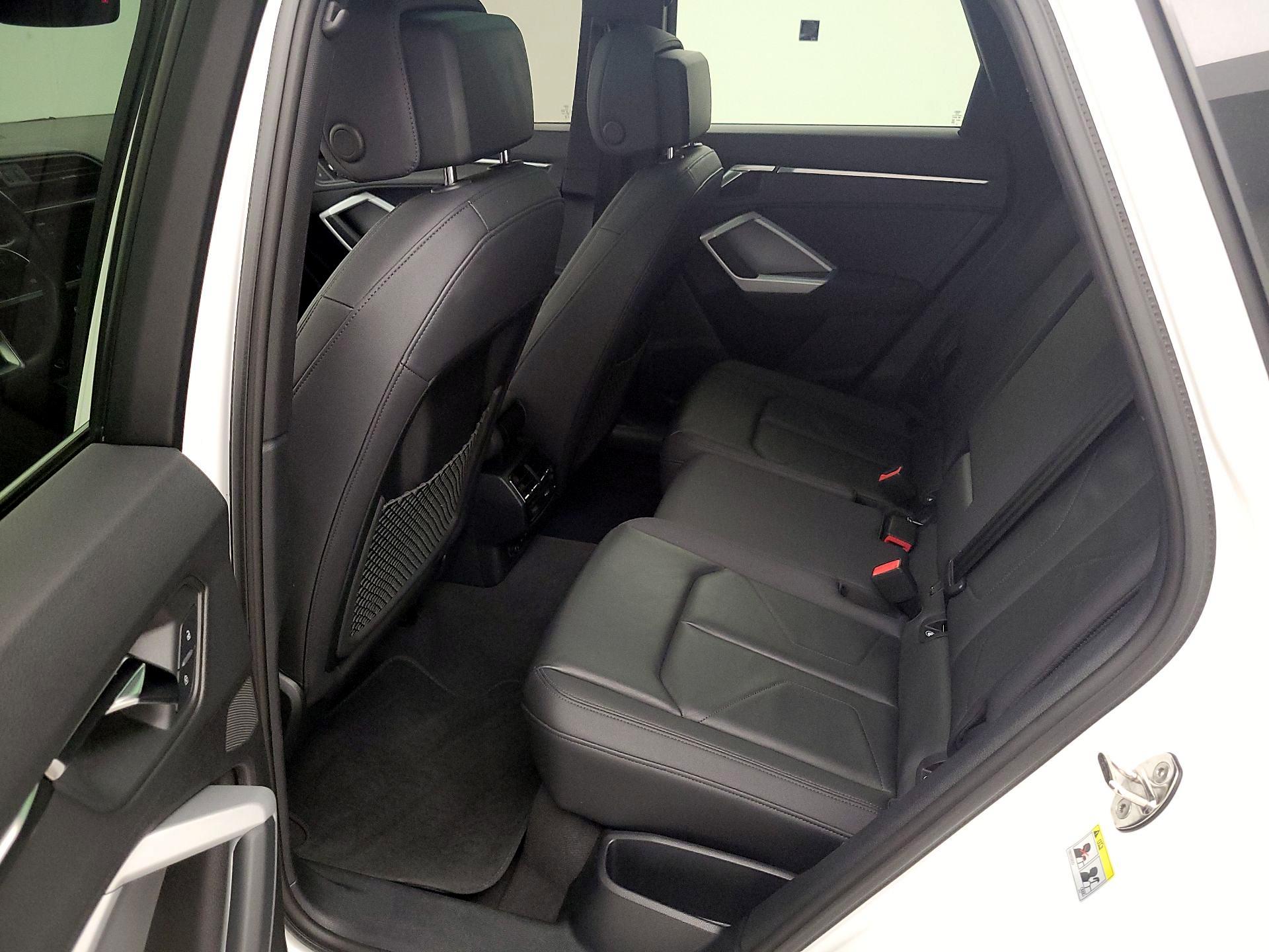 Thumbnail: 2023 Audi Q3 - 20