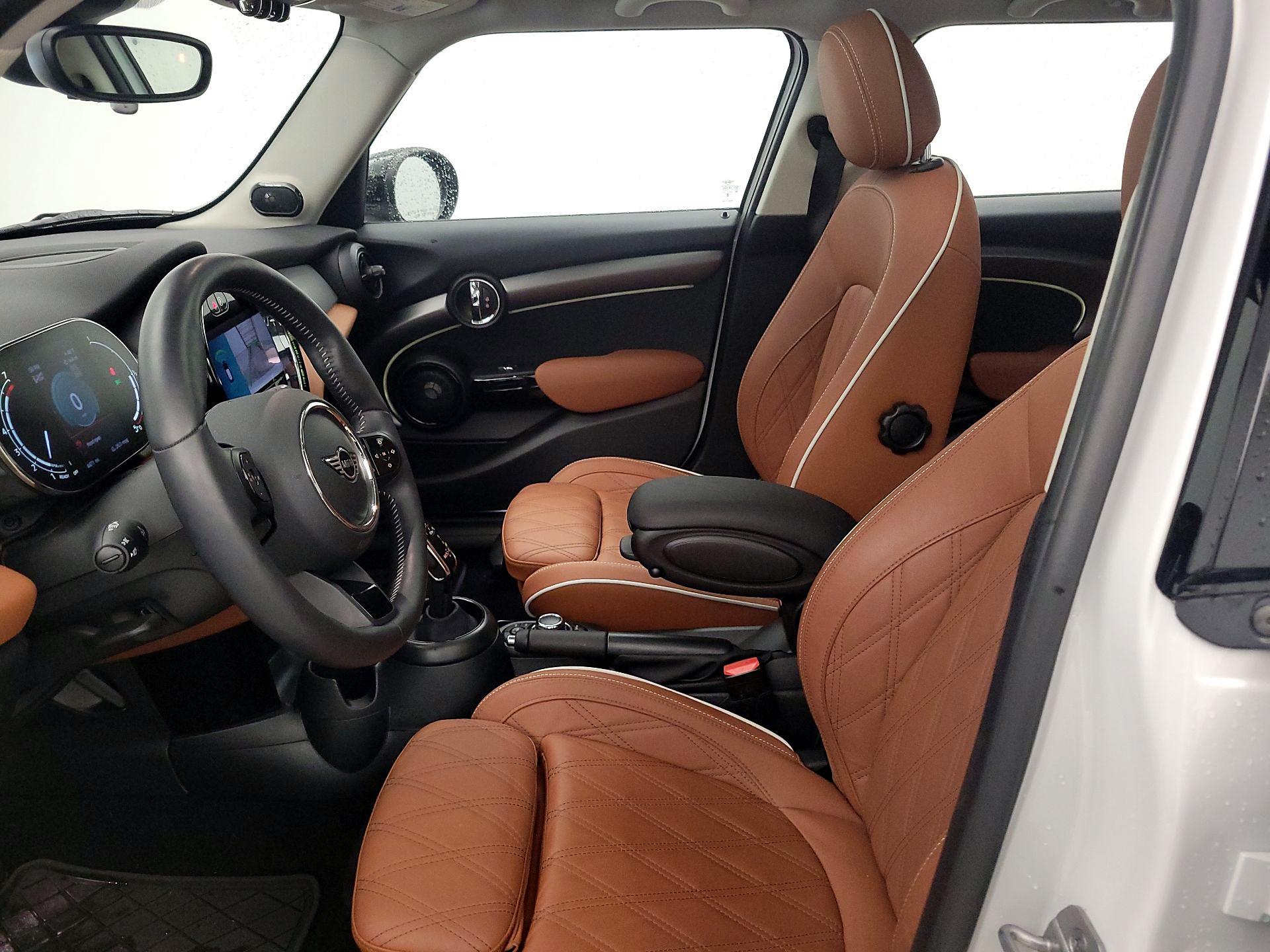 Thumbnail: 2024 MINI Cooper Hardtop - 11
