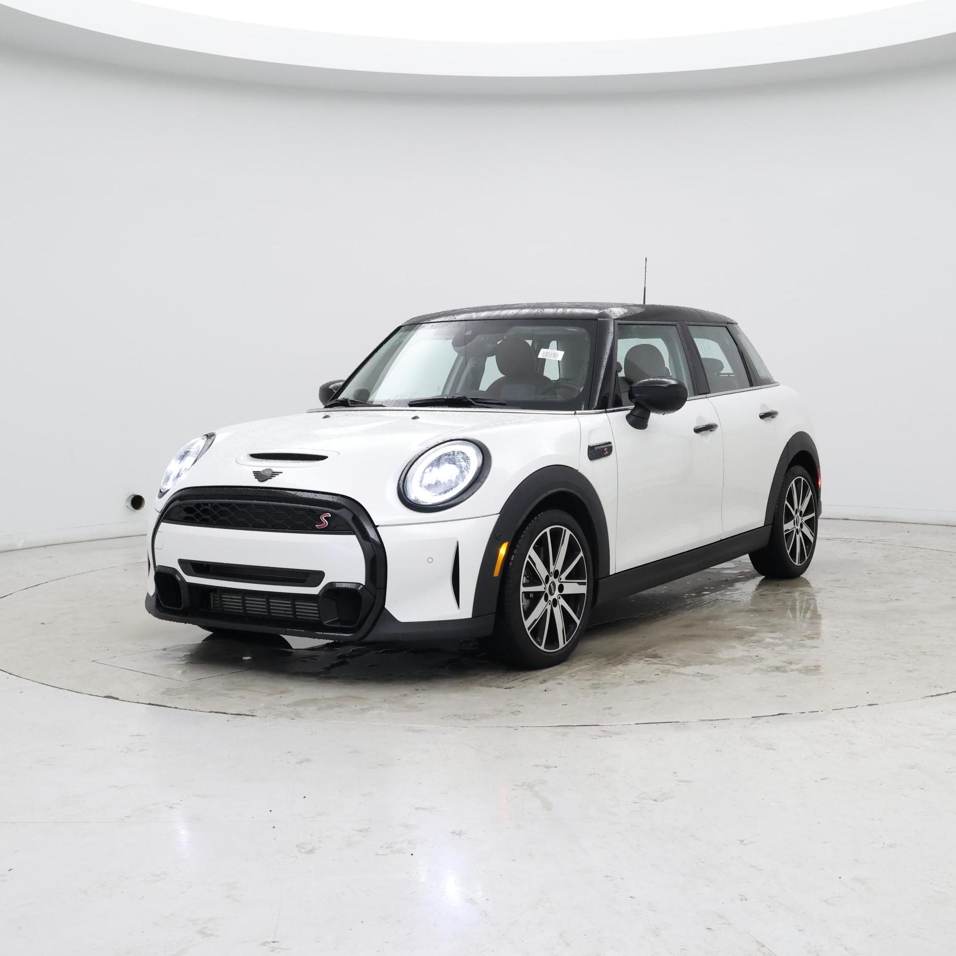 Thumbnail: 2024 MINI Cooper Hardtop - 4