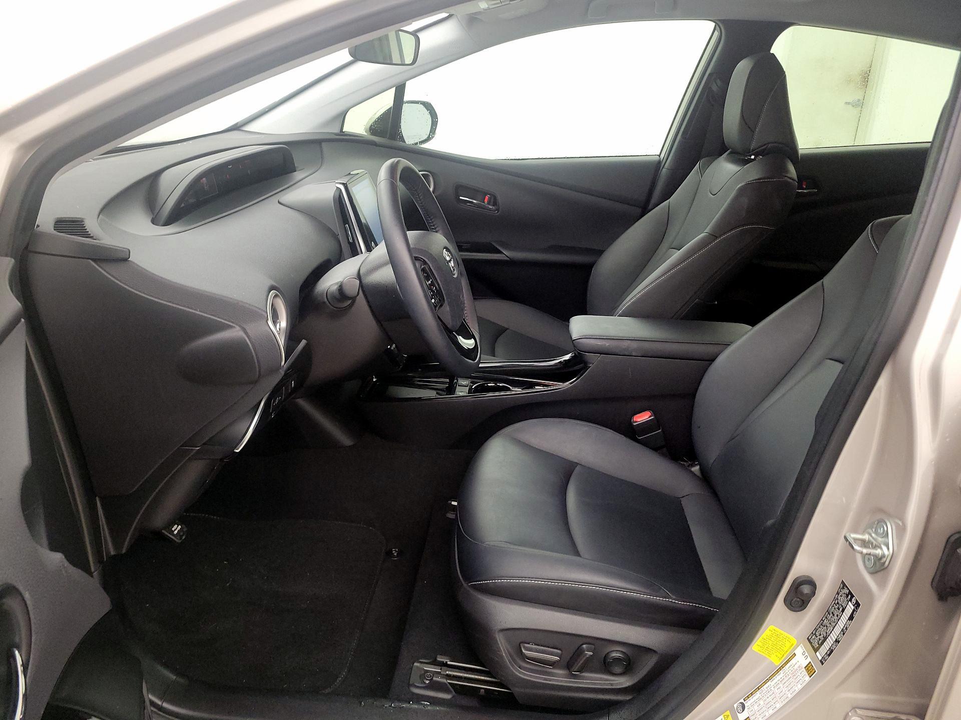 Thumbnail: 2022 Toyota Prius Prime - 11