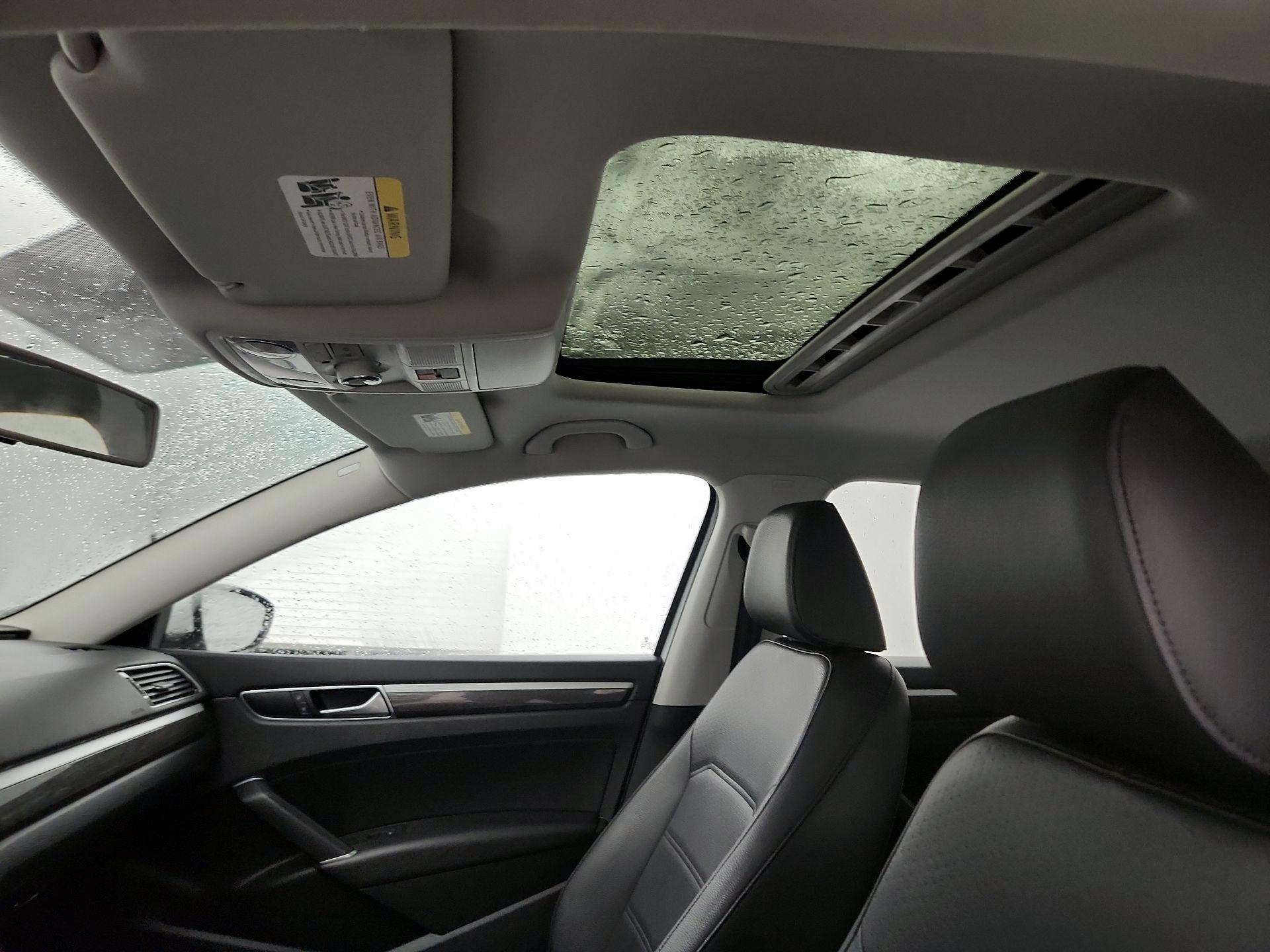 Thumbnail: 2016 Volkswagen Passat - 17