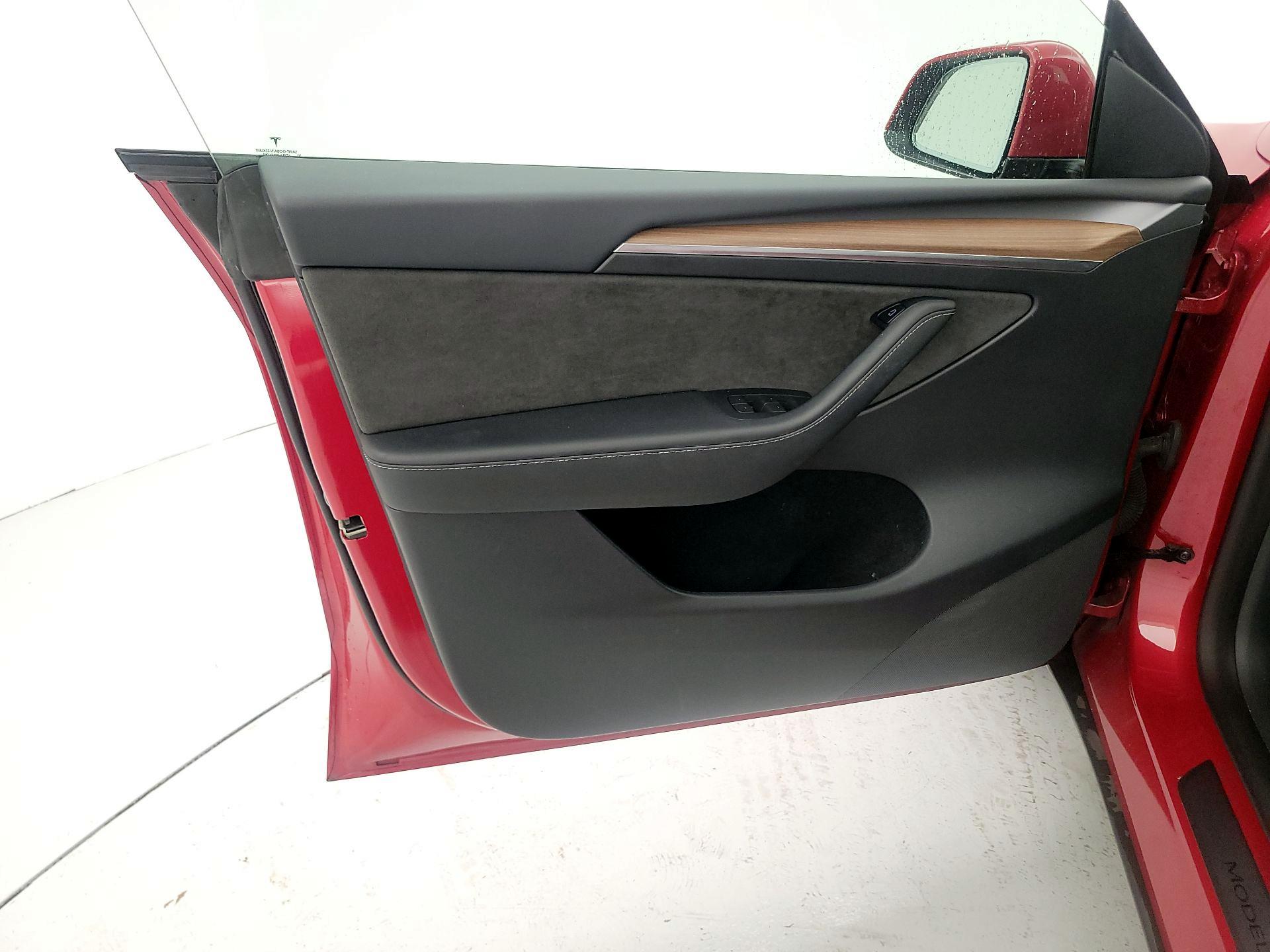 Thumbnail: 2023 Tesla Model Y - 12