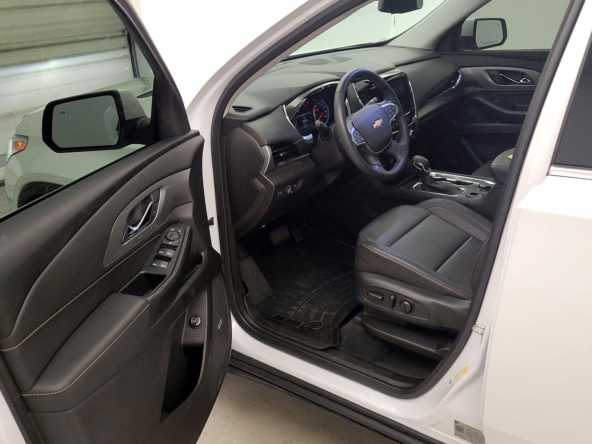 Thumbnail: 2021 Chevrolet Traverse - 11