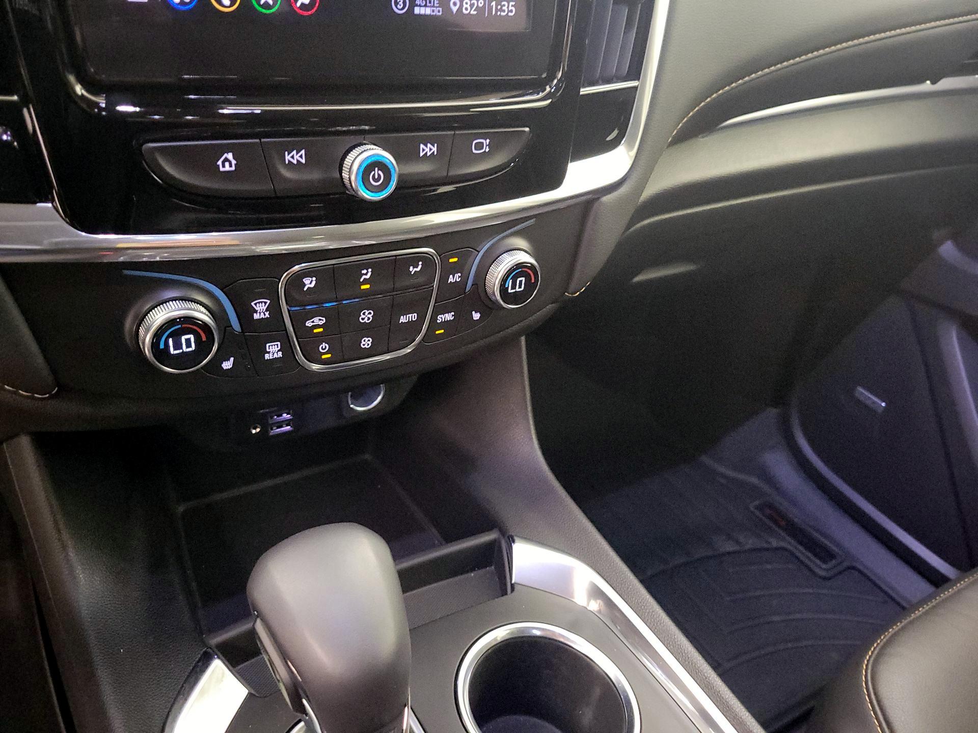 Thumbnail: 2021 Chevrolet Traverse - 16