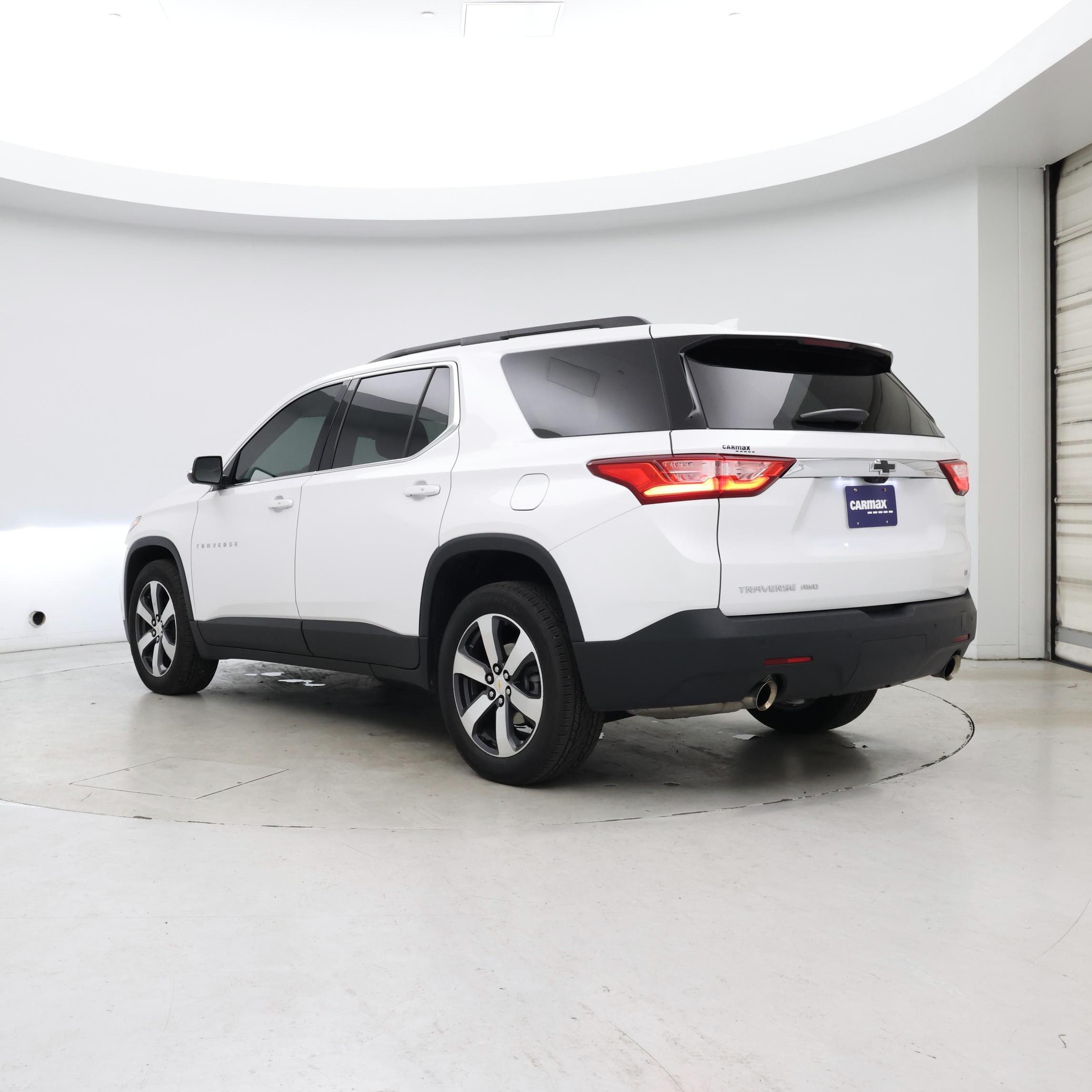 Thumbnail: 2021 Chevrolet Traverse - 2