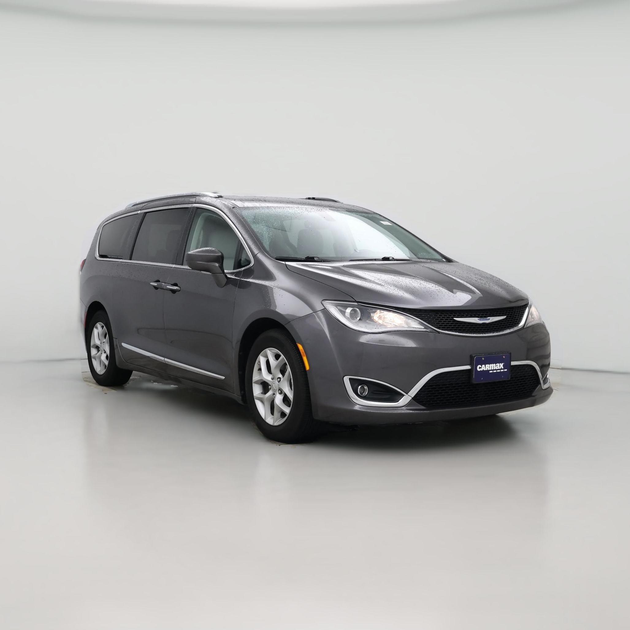 Thumbnail: 2018 Chrysler Pacifica - 1