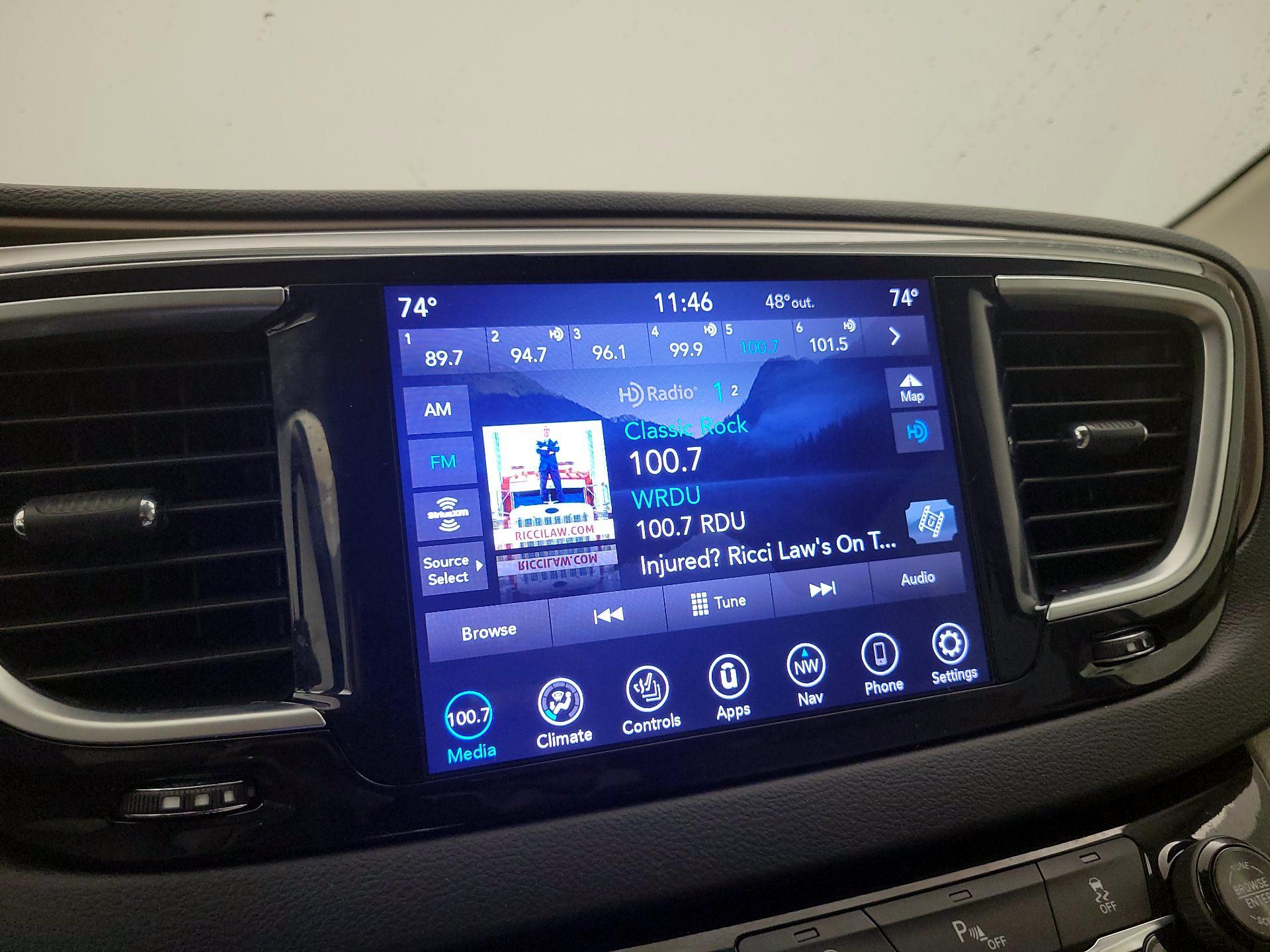 Thumbnail: 2018 Chrysler Pacifica - 16