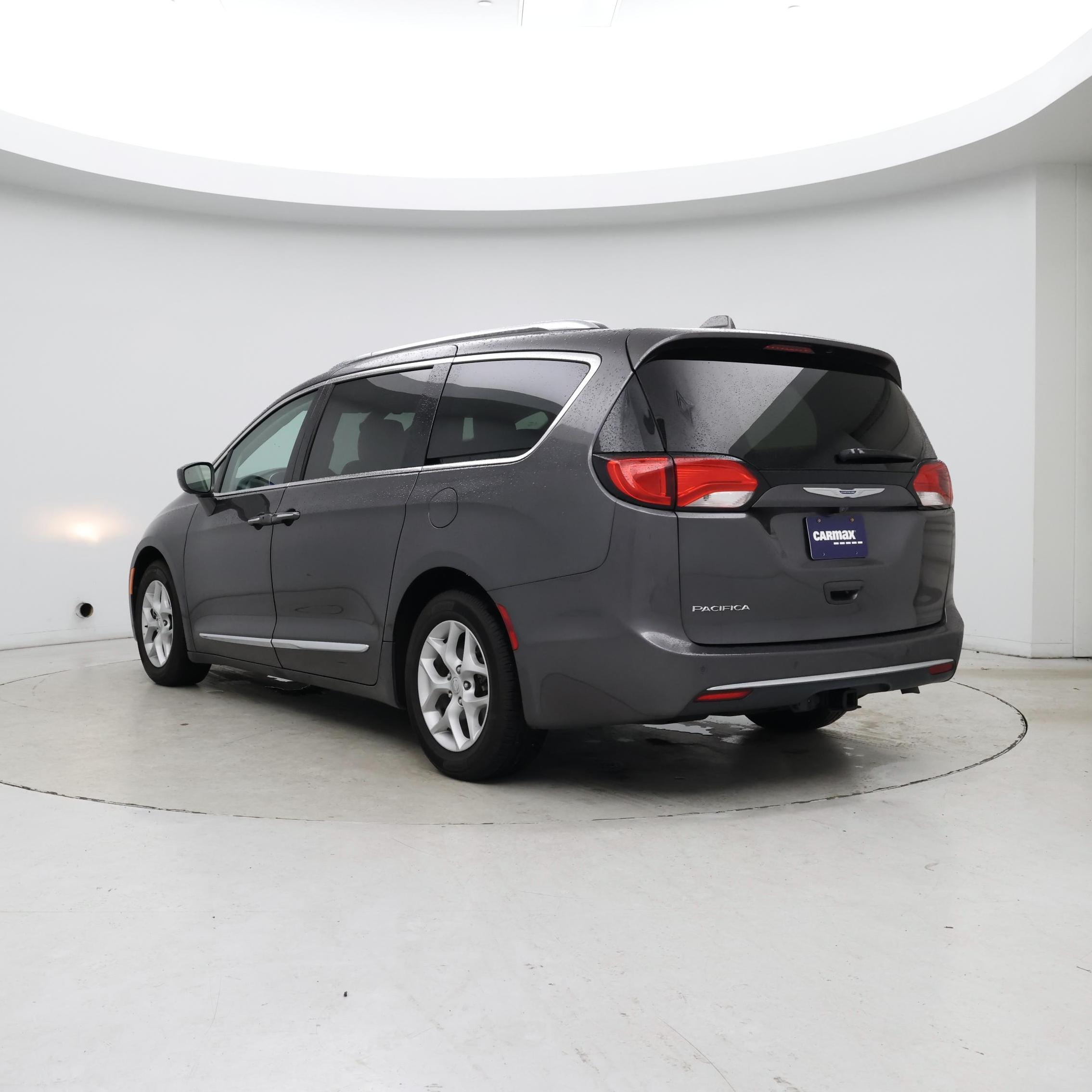 Thumbnail: 2018 Chrysler Pacifica - 2