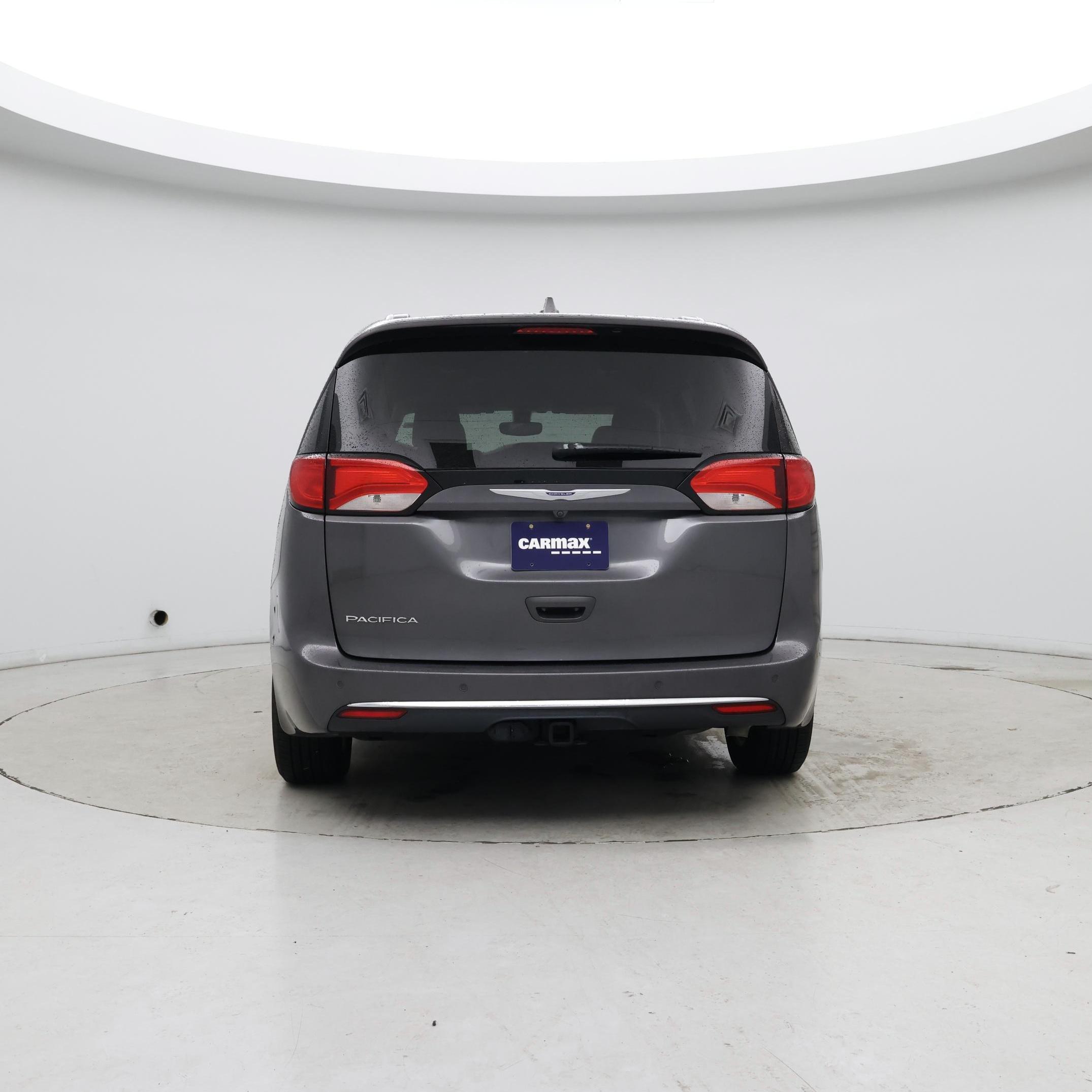 Thumbnail: 2018 Chrysler Pacifica - 6