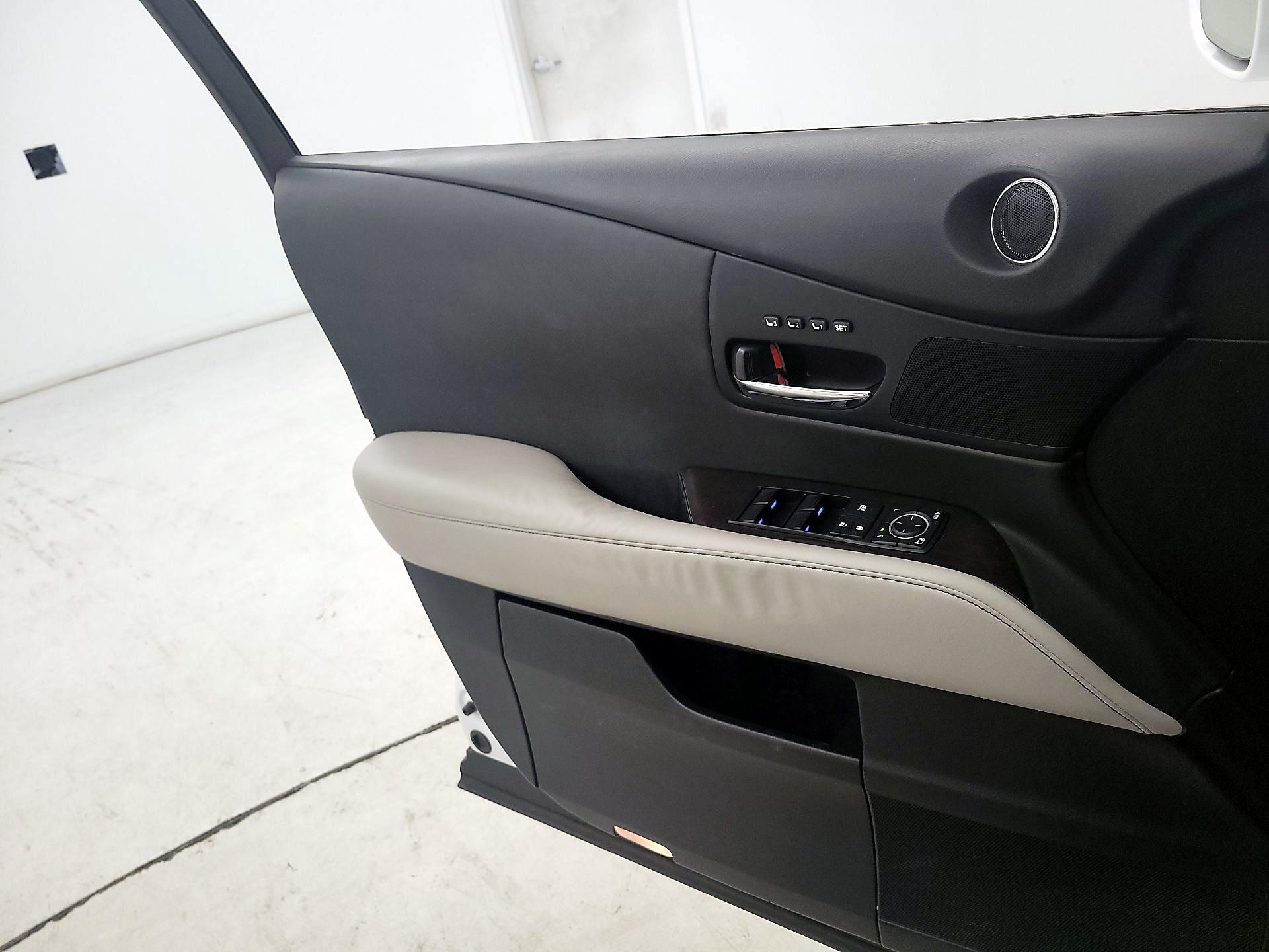 Thumbnail: 2014 Lexus RX - 12