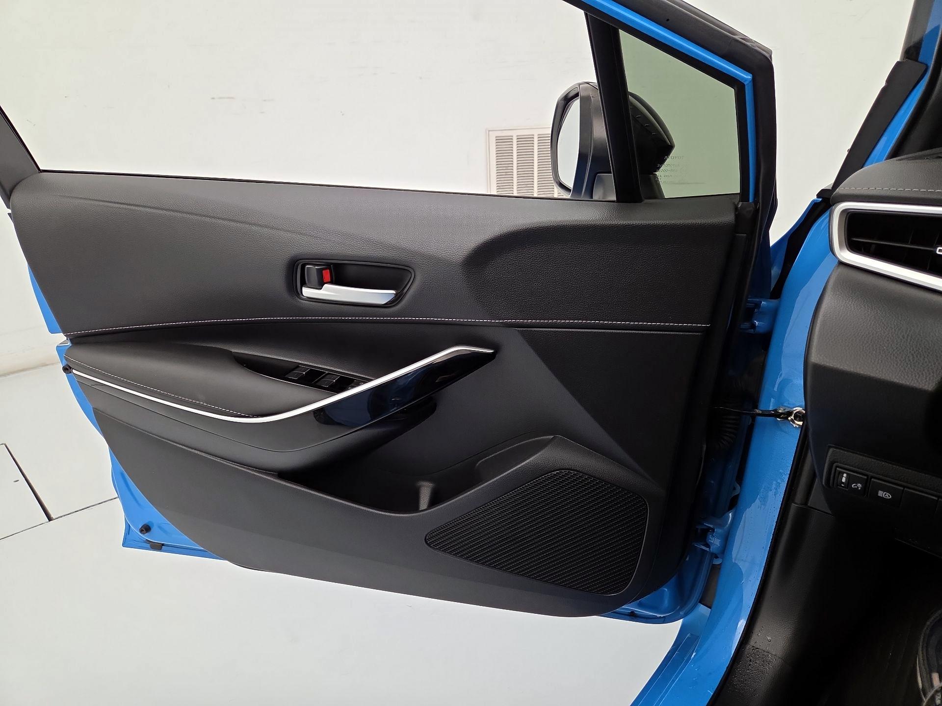 Thumbnail: 2021 Toyota Corolla - 12