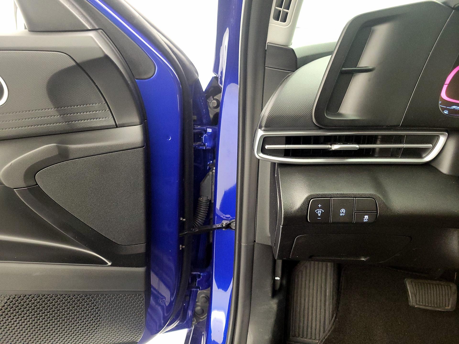 Thumbnail: 2025 Hyundai Elantra - 13