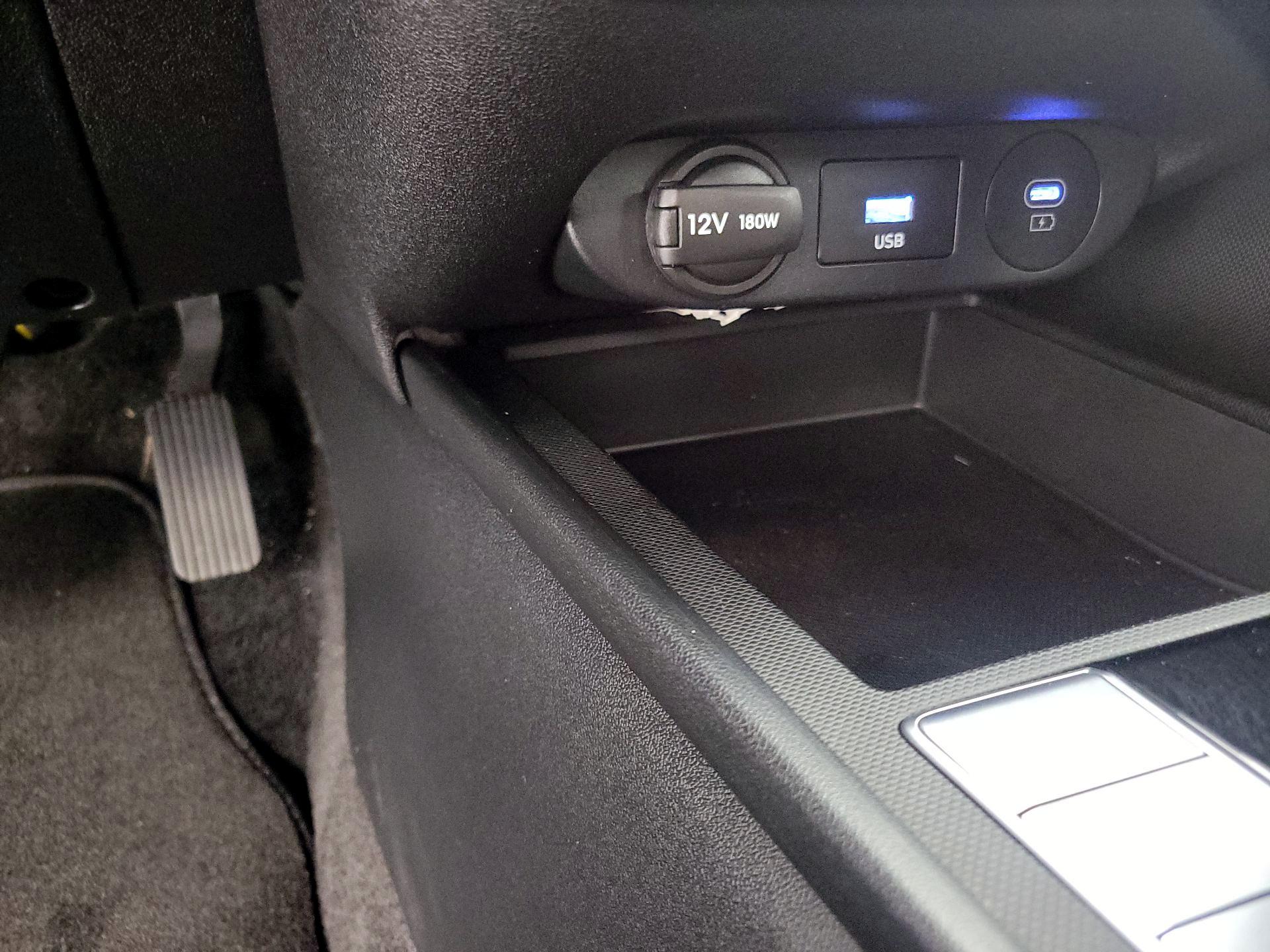 Thumbnail: 2025 Hyundai Elantra - 18