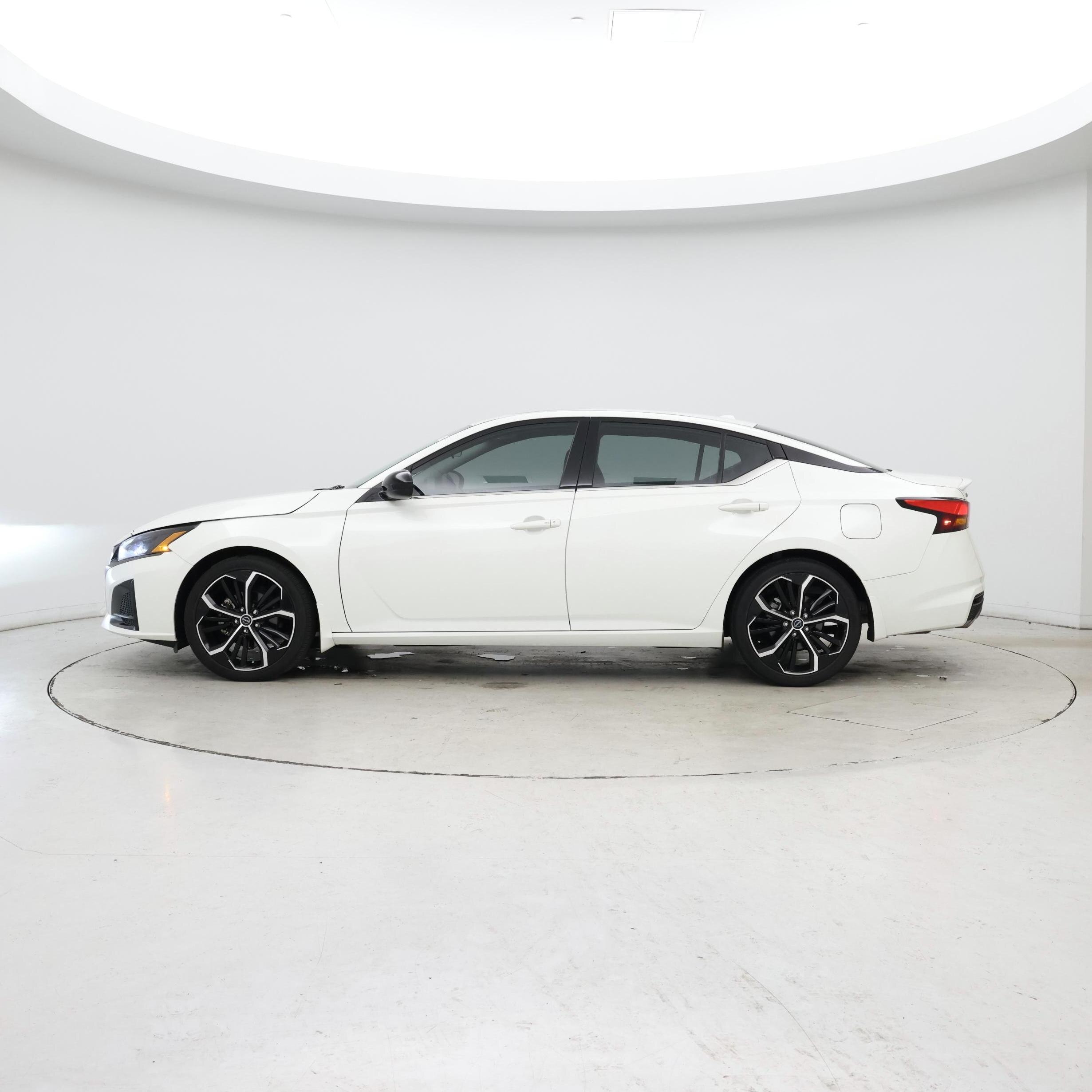 Thumbnail: 2023 Nissan Altima - 3