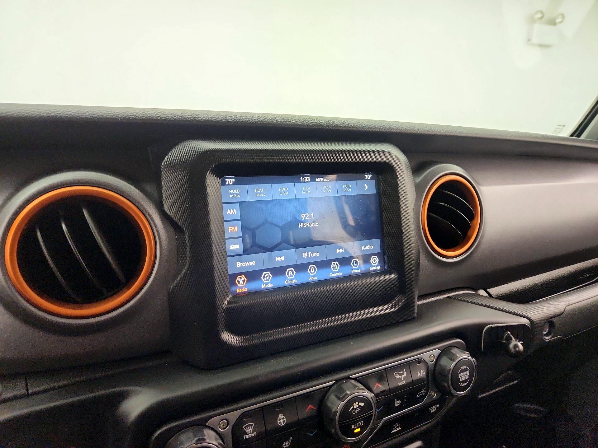 Thumbnail: 2020 Jeep Gladiator - 15