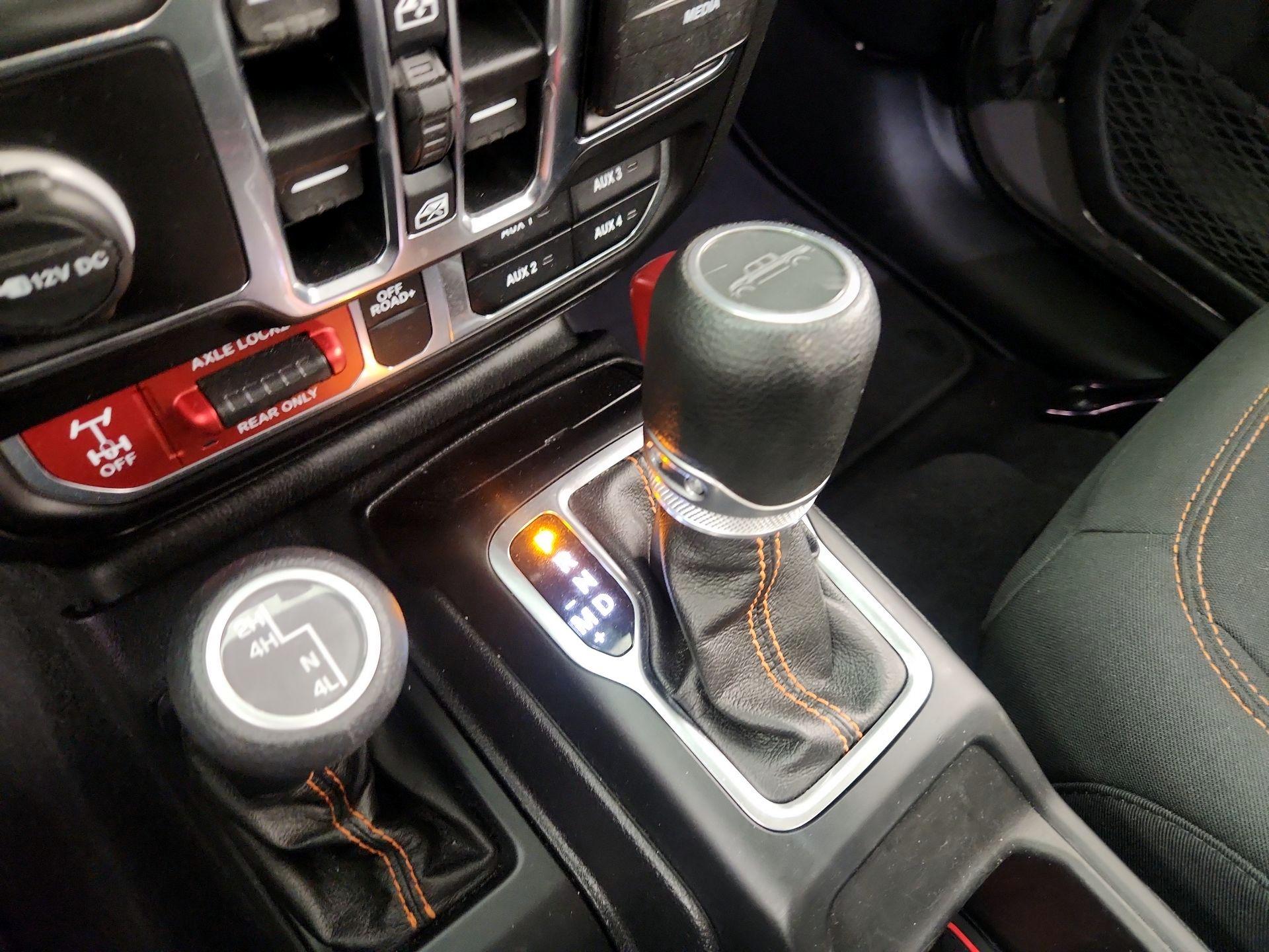 Thumbnail: 2020 Jeep Gladiator - 17