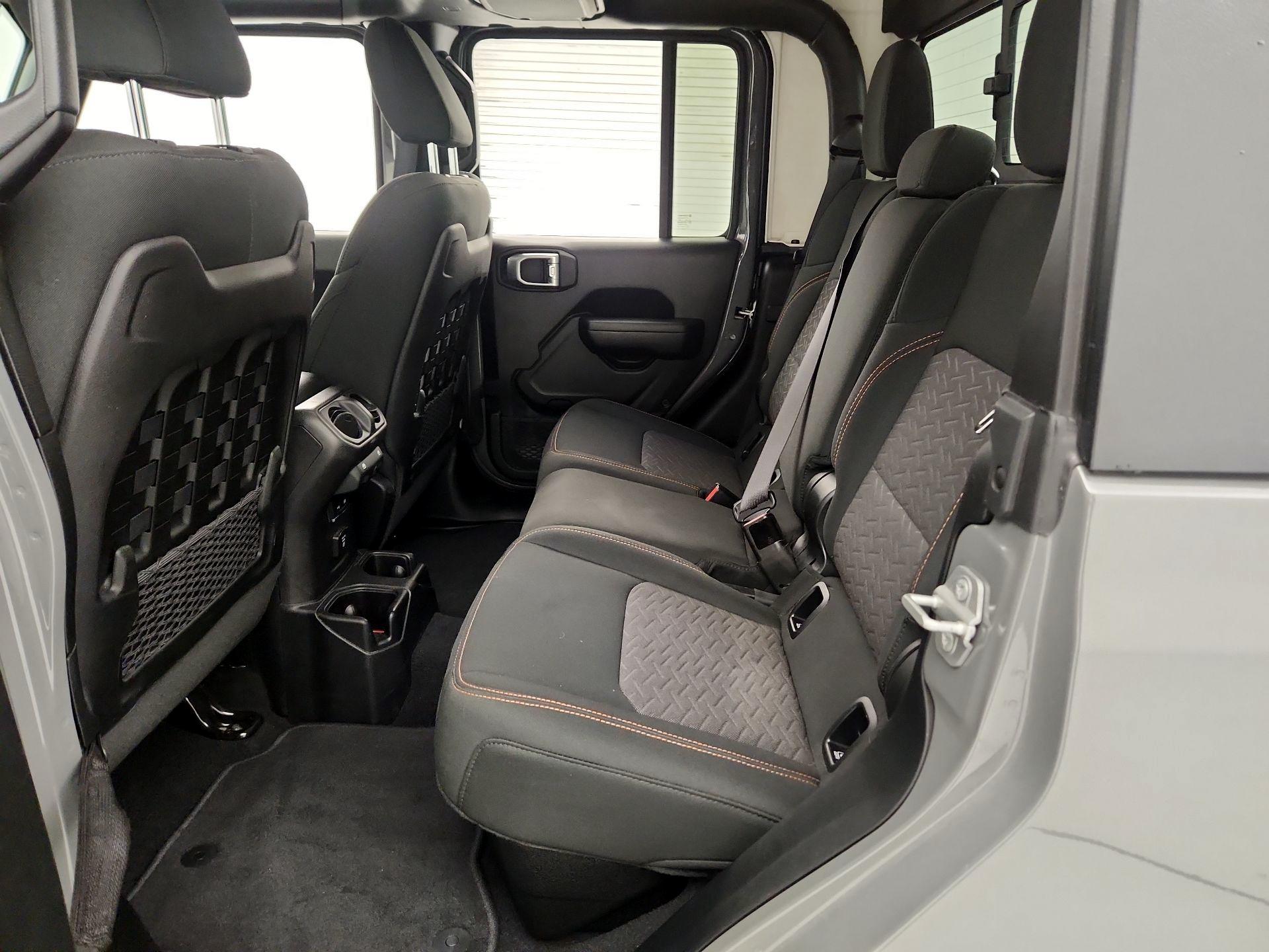 Thumbnail: 2020 Jeep Gladiator - 19