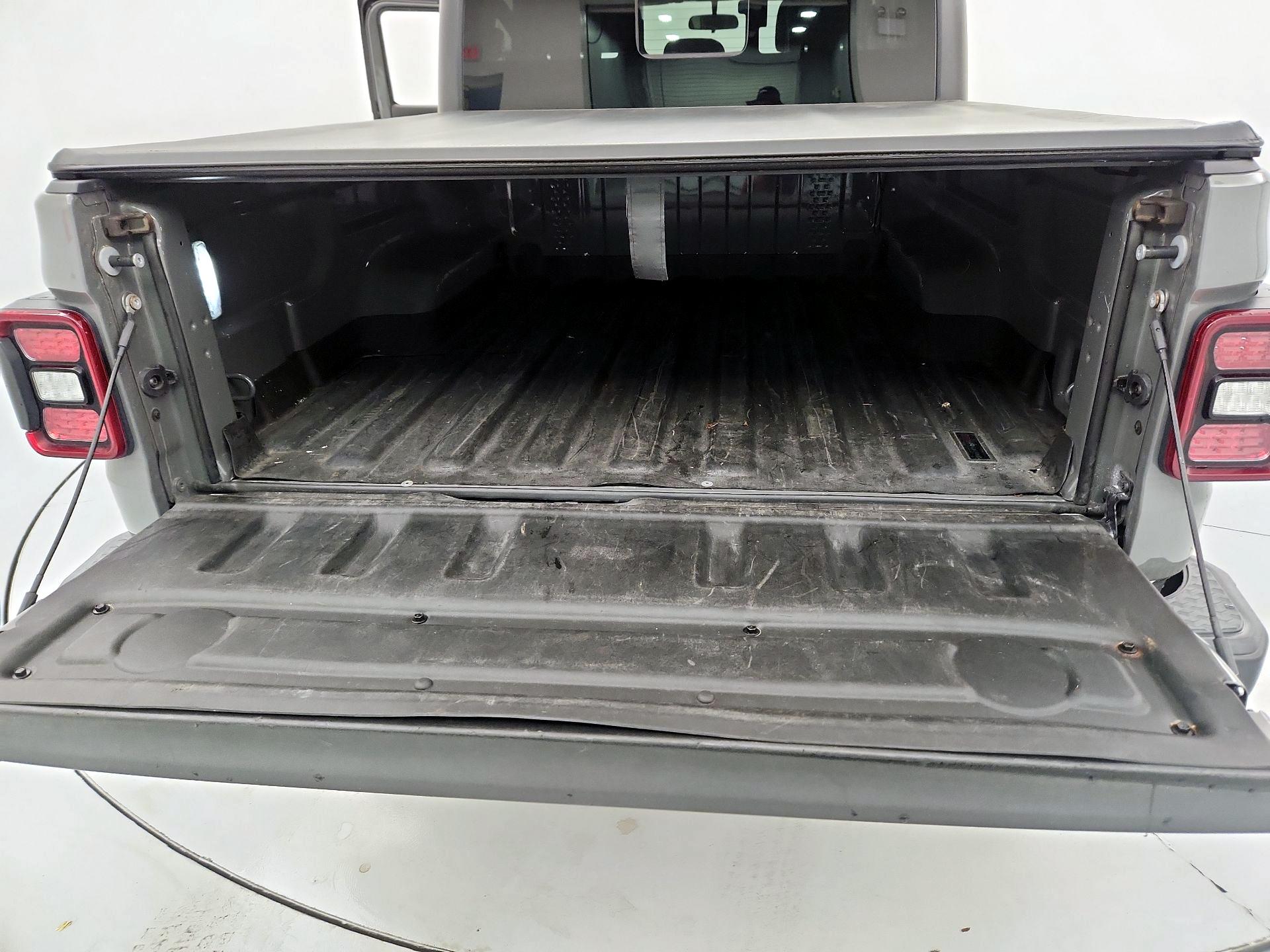 Thumbnail: 2020 Jeep Gladiator - 20