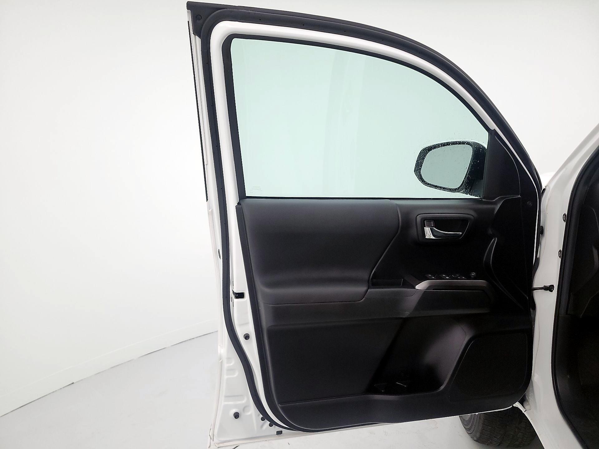 Thumbnail: 2021 Toyota Tacoma - 12