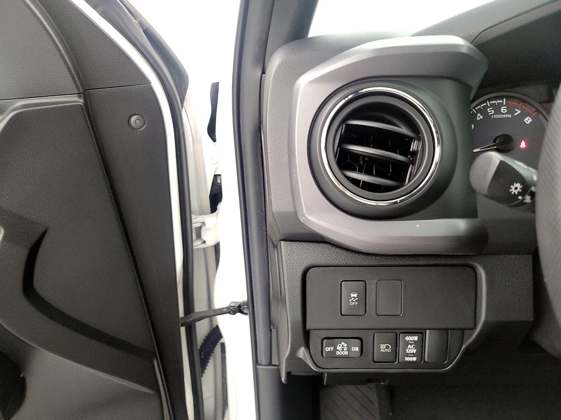 Thumbnail: 2021 Toyota Tacoma - 13