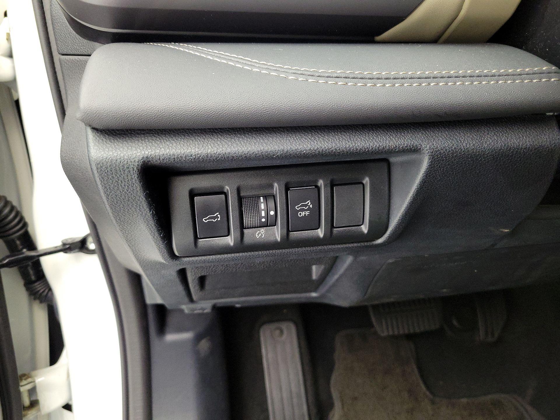 Thumbnail: 2022 Subaru Outback - 13