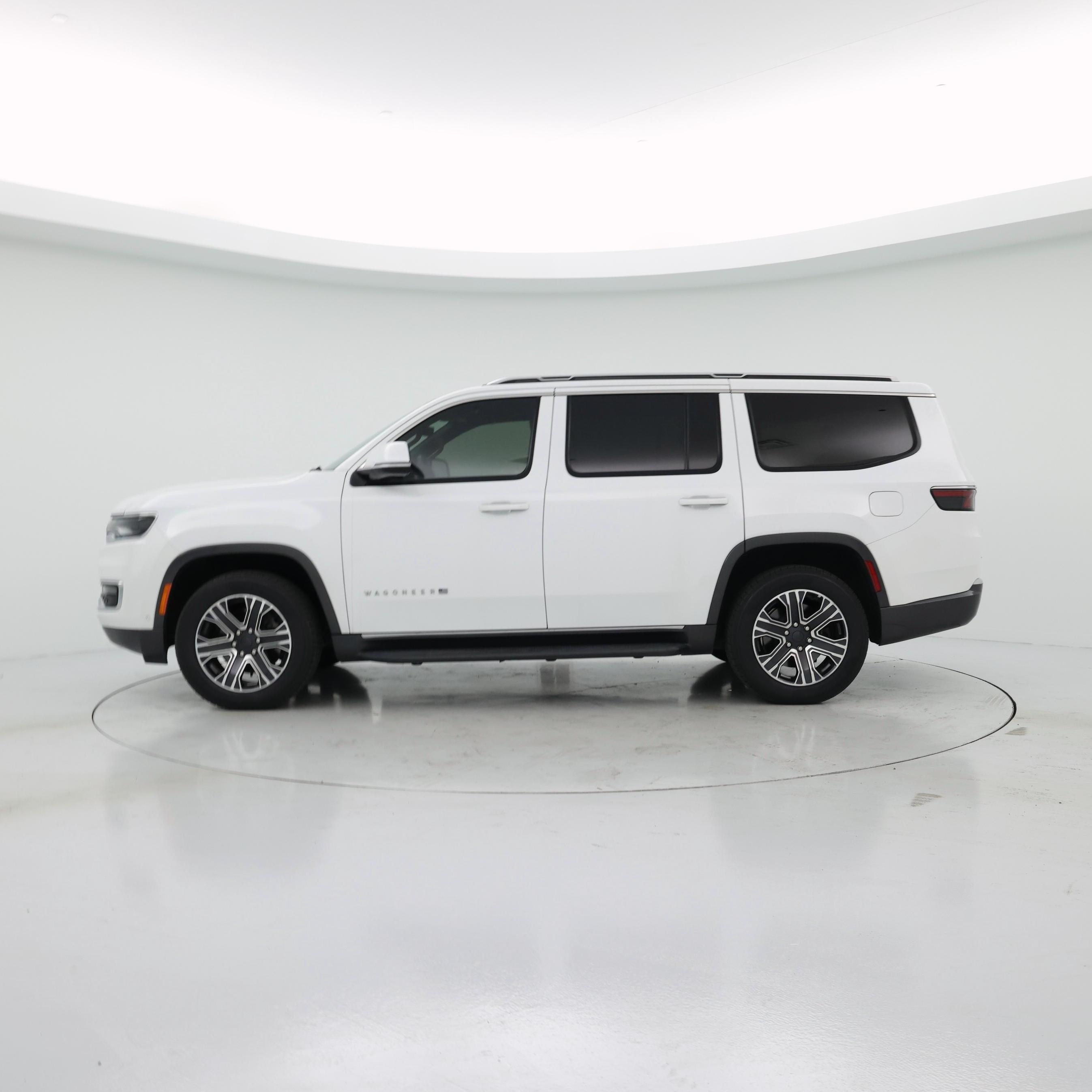 Thumbnail: 2022 Jeep Wagoneer - 3