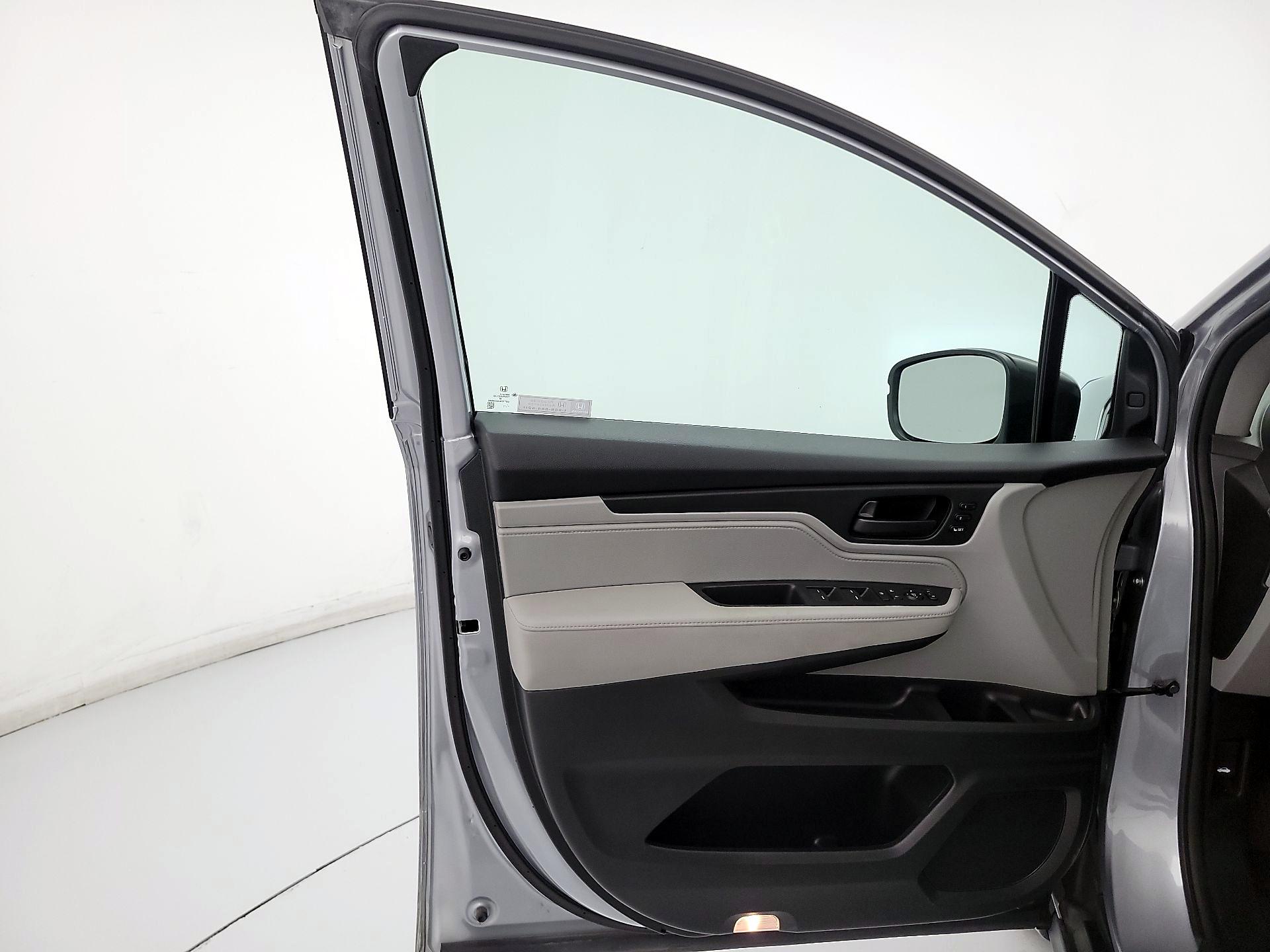 Thumbnail: 2020 Honda Odyssey - 12