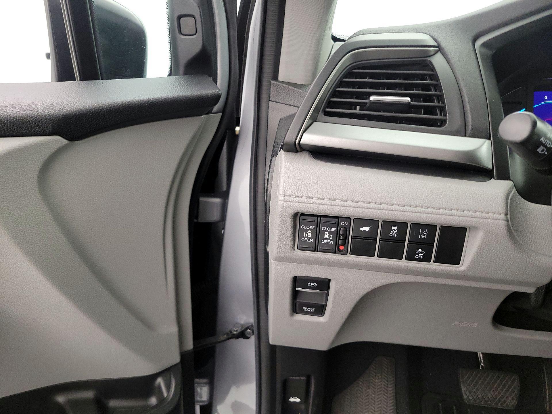 Thumbnail: 2020 Honda Odyssey - 13