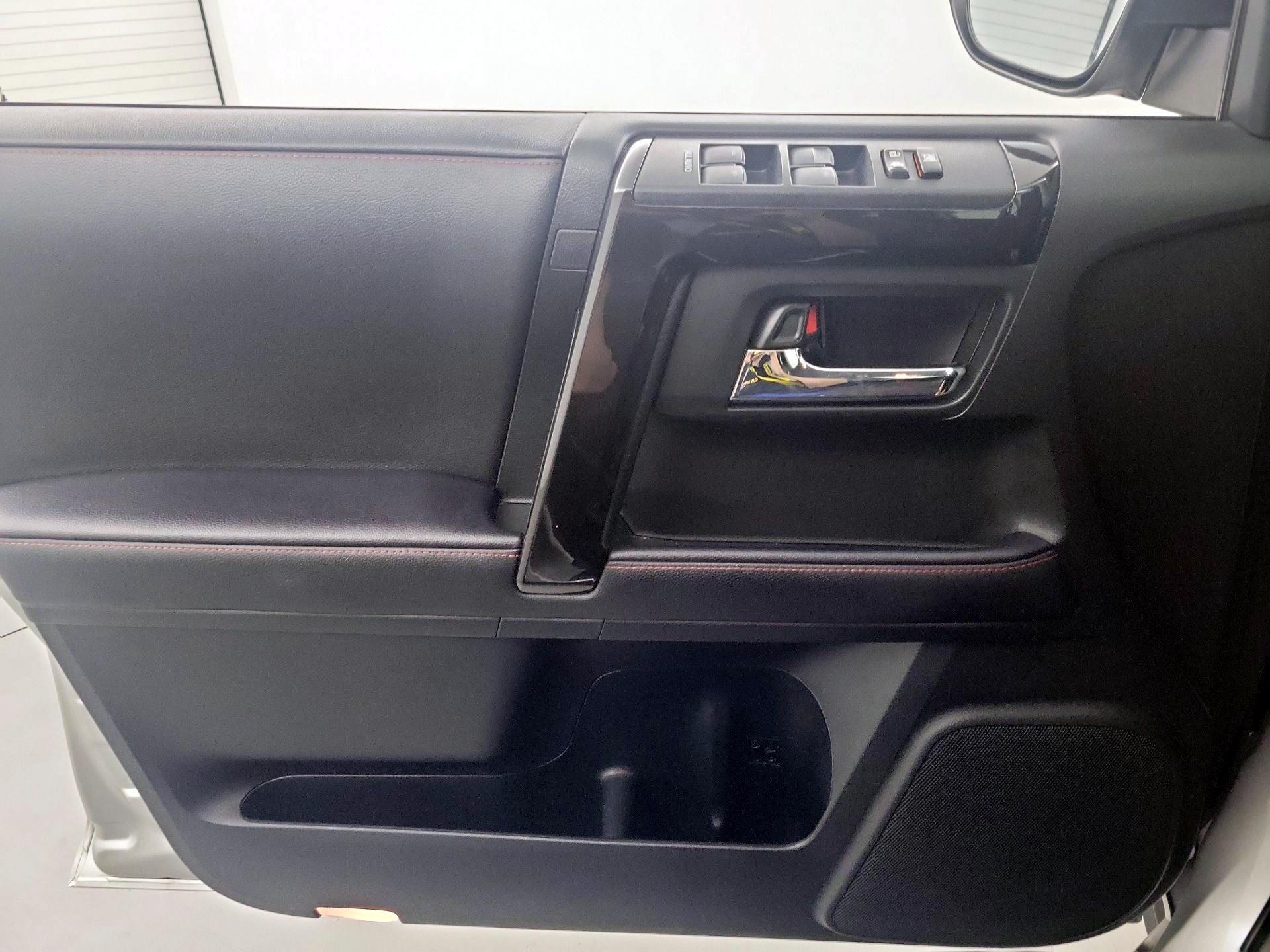 Thumbnail: 2022 Toyota 4Runner - 12