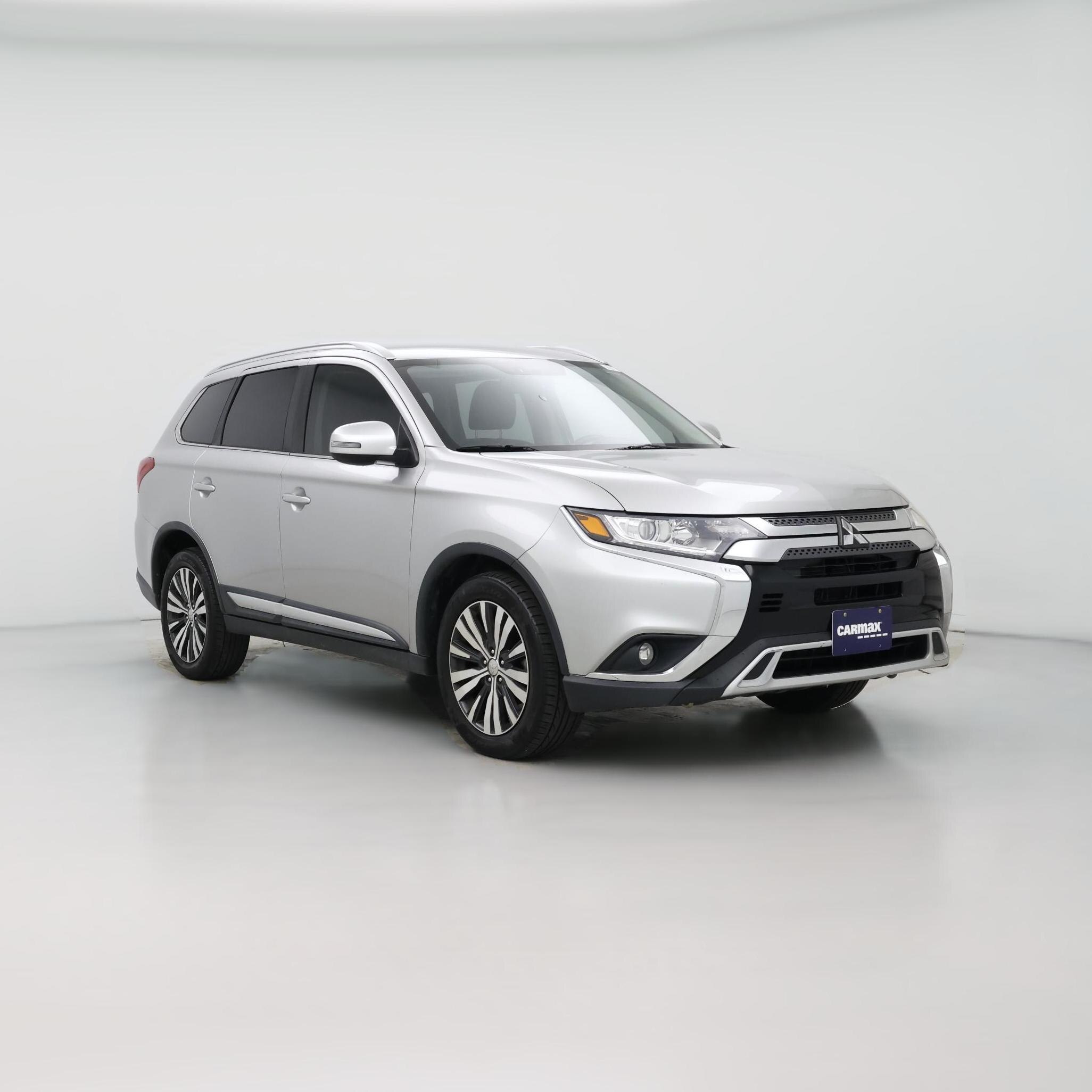 Thumbnail: 2019 Mitsubishi Outlander - 1