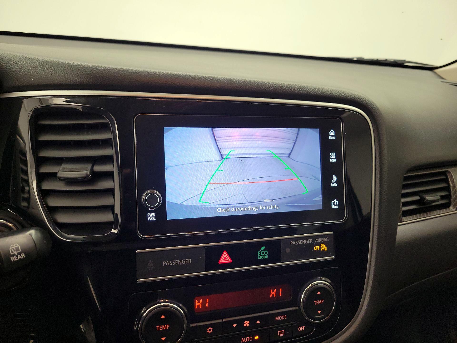 Thumbnail: 2019 Mitsubishi Outlander - 13