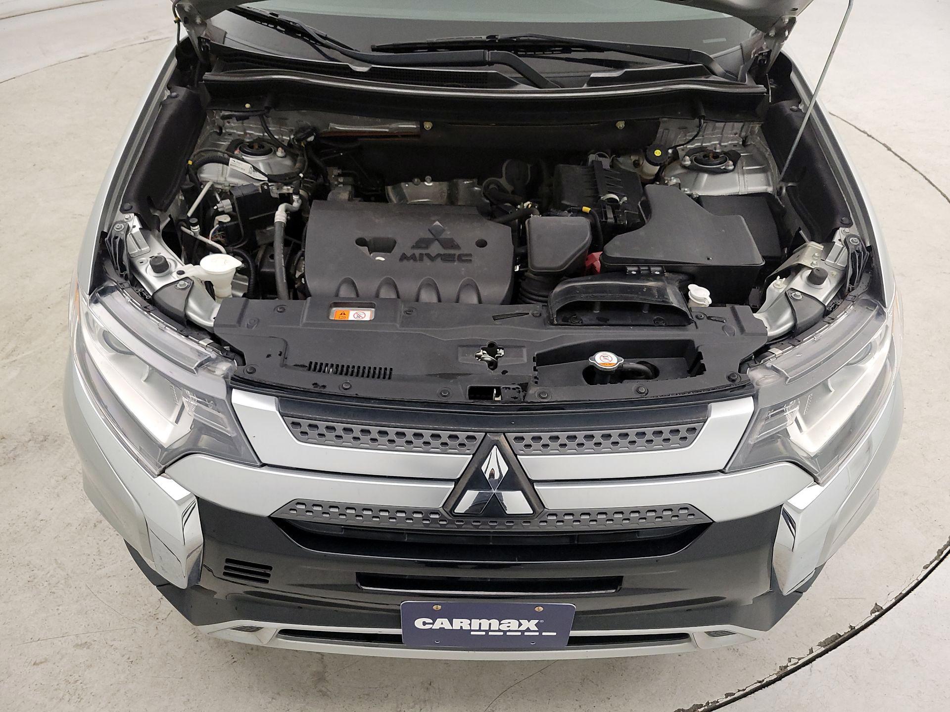 Thumbnail: 2019 Mitsubishi Outlander - 20