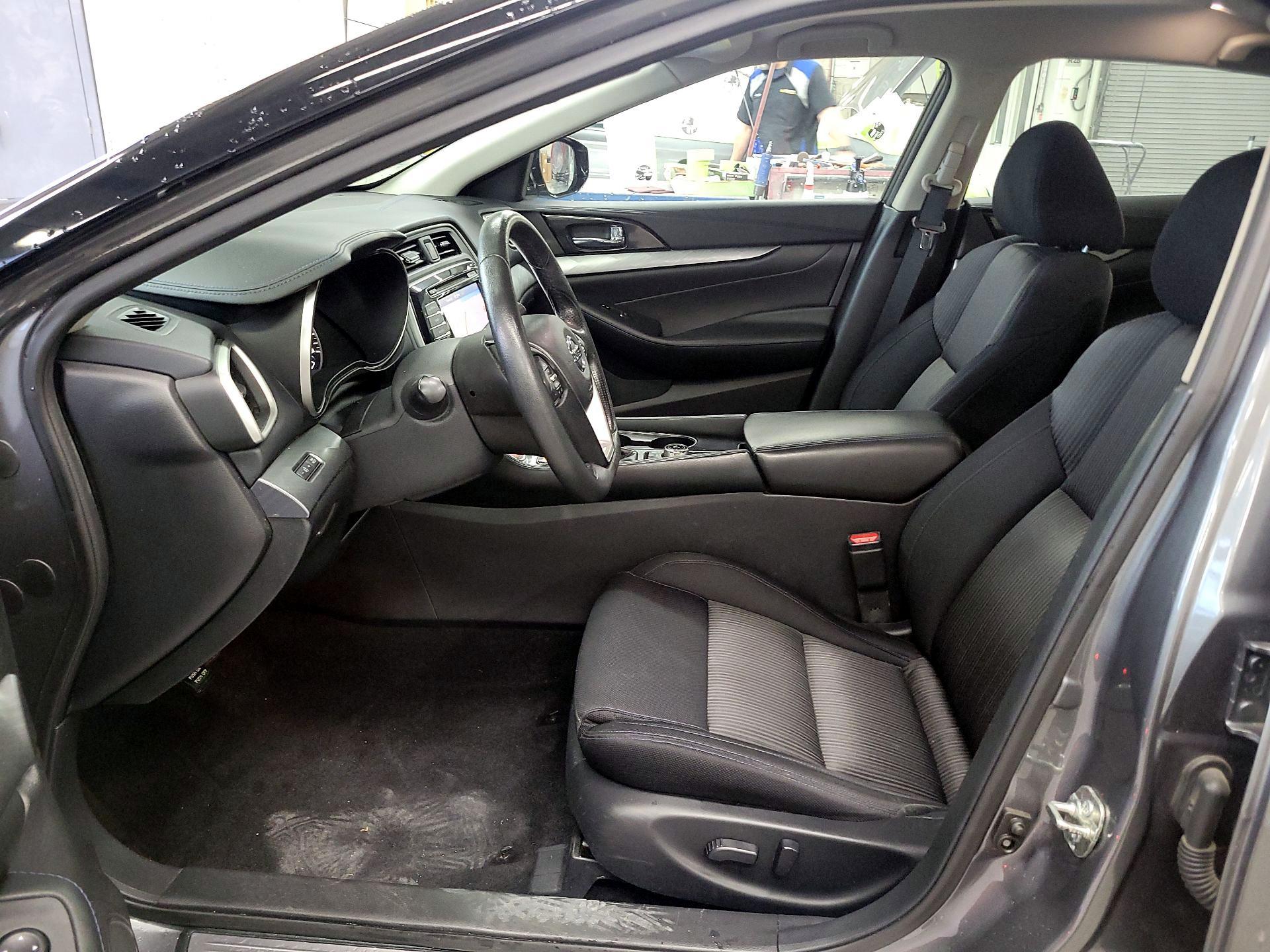 Thumbnail: 2017 Nissan Maxima - 9