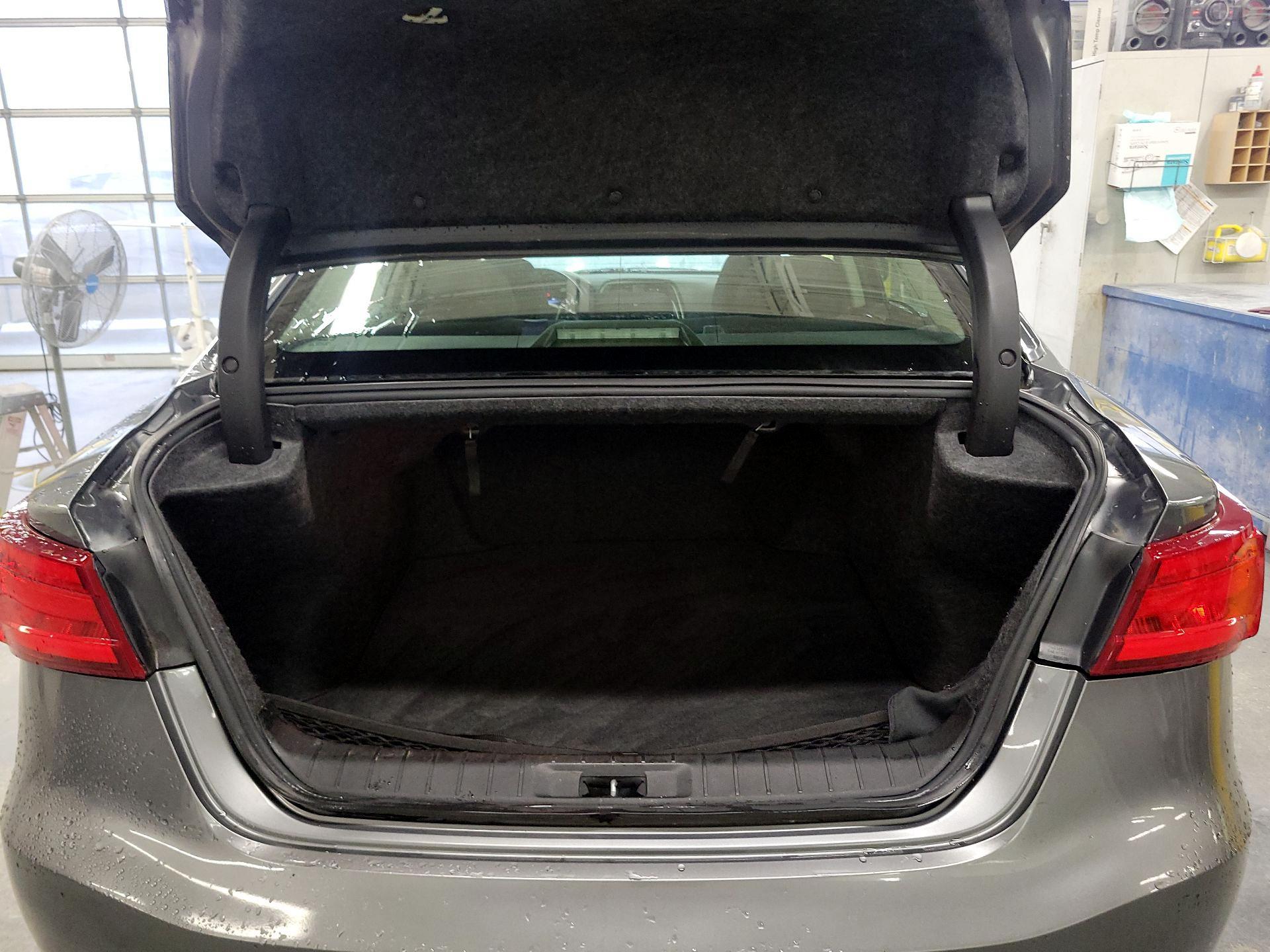 Thumbnail: 2017 Nissan Maxima - 19