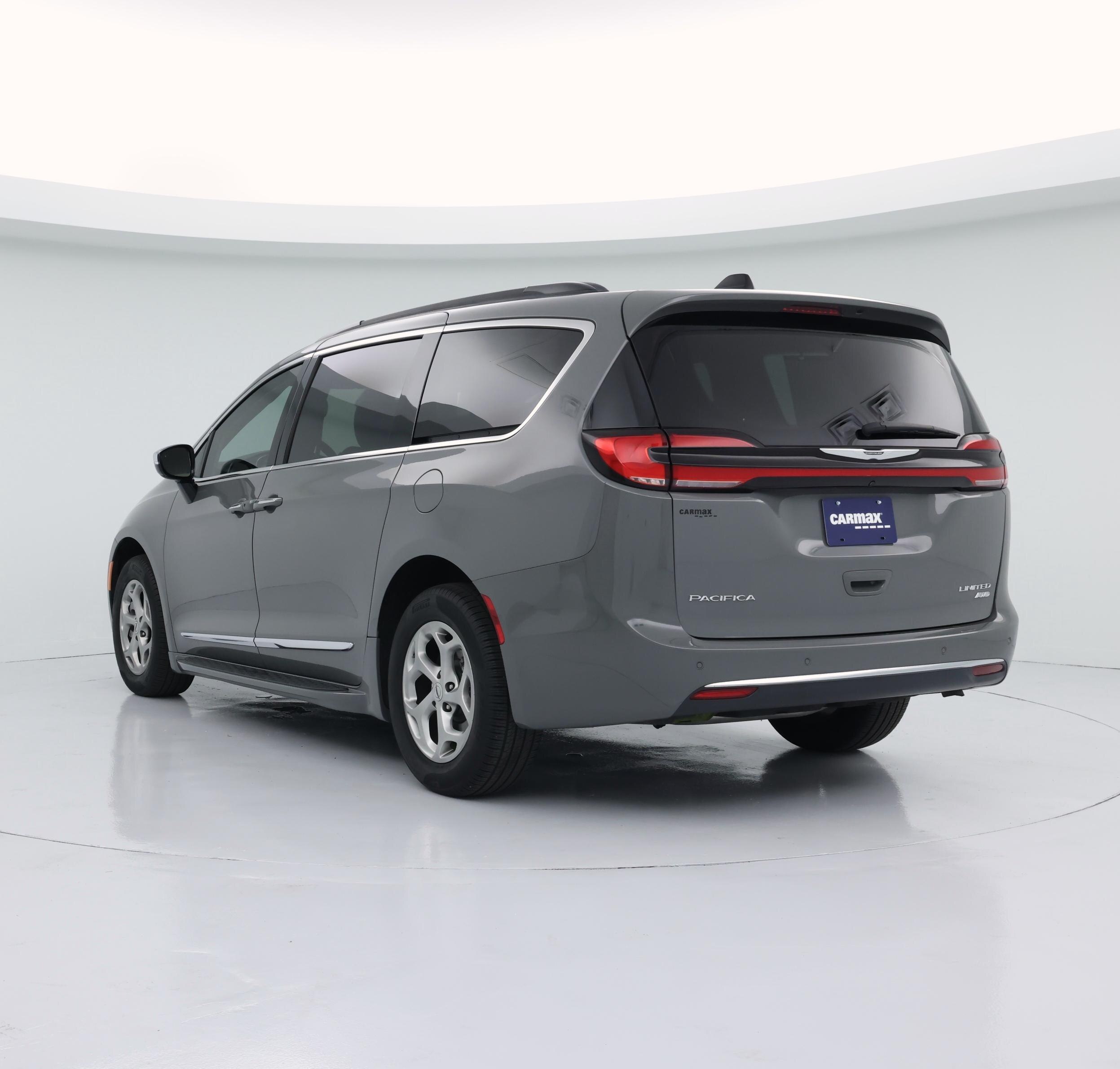 Thumbnail: 2023 Chrysler Pacifica - 2