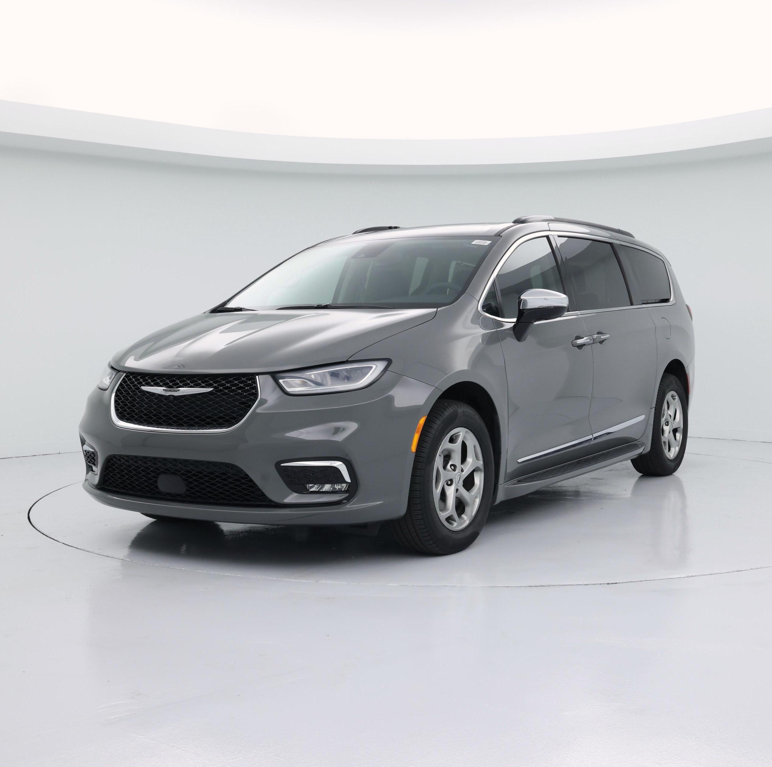 Thumbnail: 2023 Chrysler Pacifica - 4