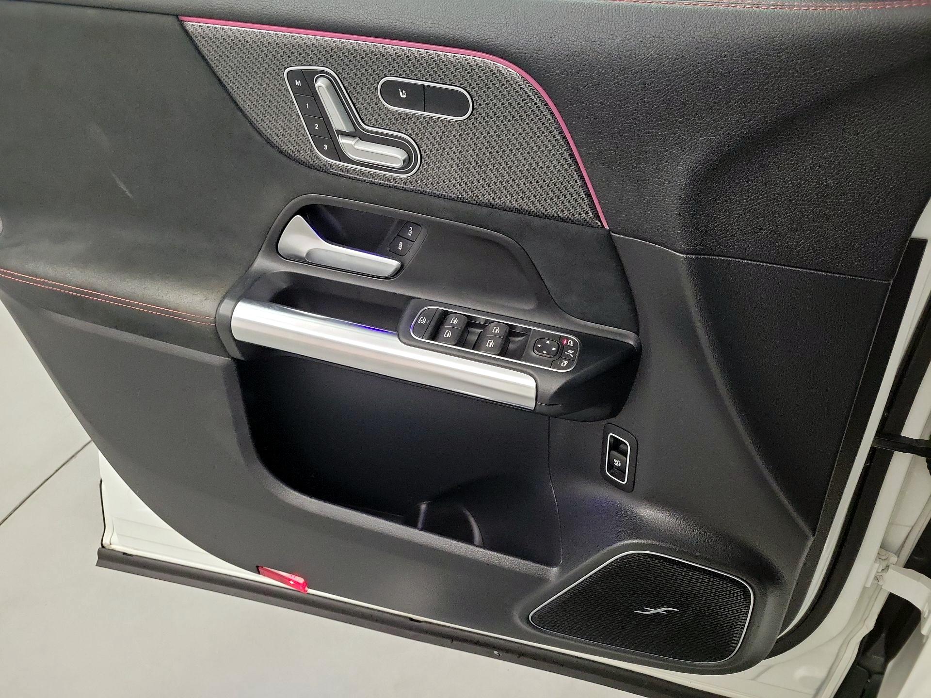 Thumbnail: 2021 Mercedes-Benz GLA - 10