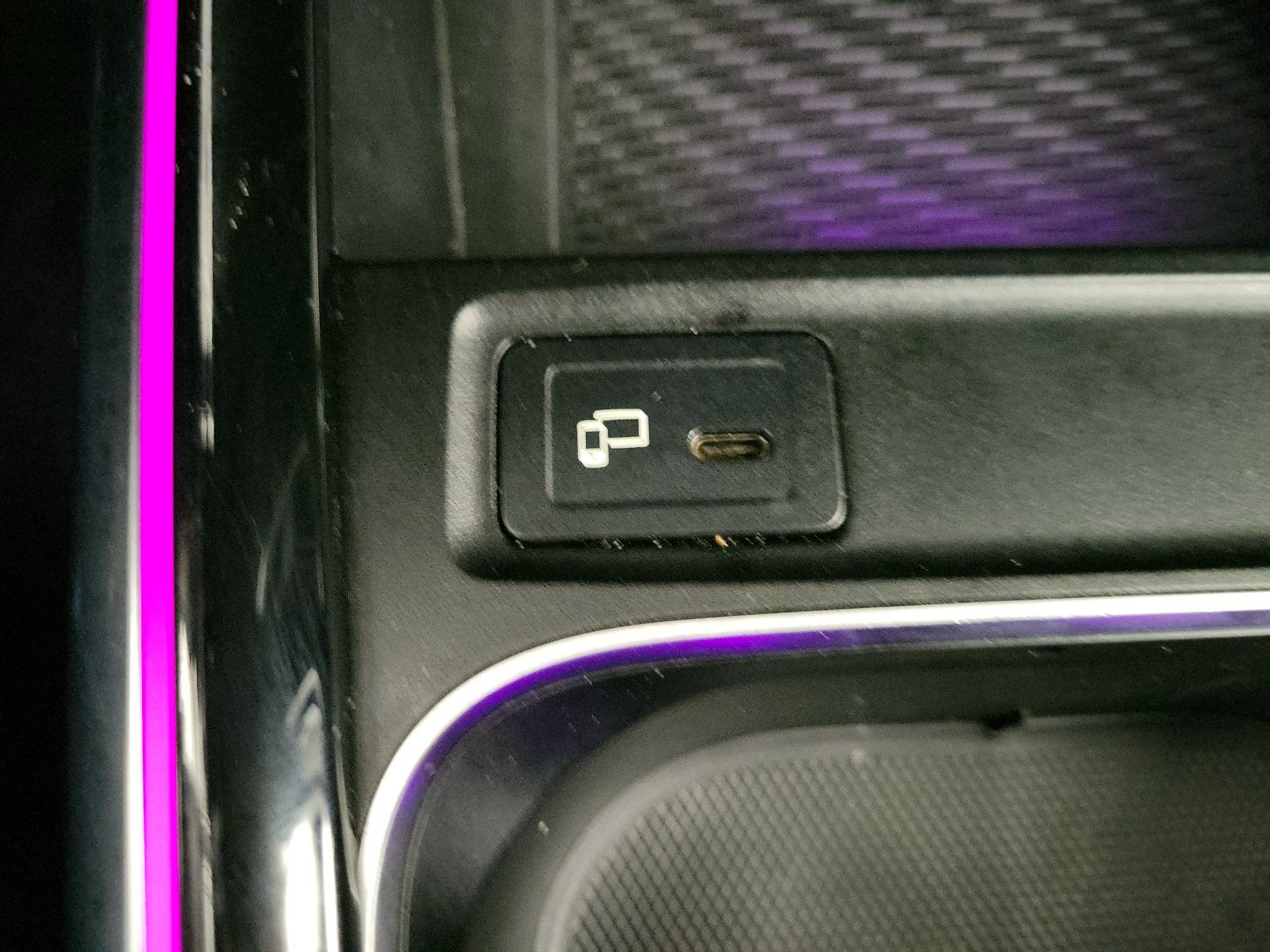 Thumbnail: 2021 Mercedes-Benz GLA - 16