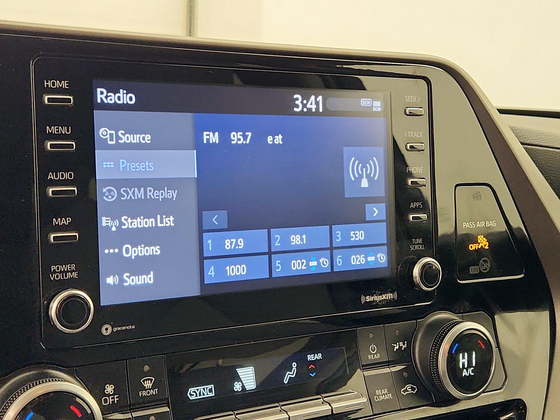 Thumbnail: 2022 Toyota Highlander - 13