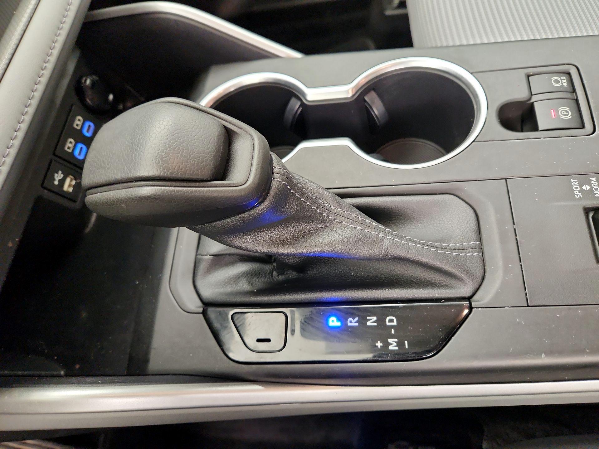 Thumbnail: 2022 Toyota Highlander - 15