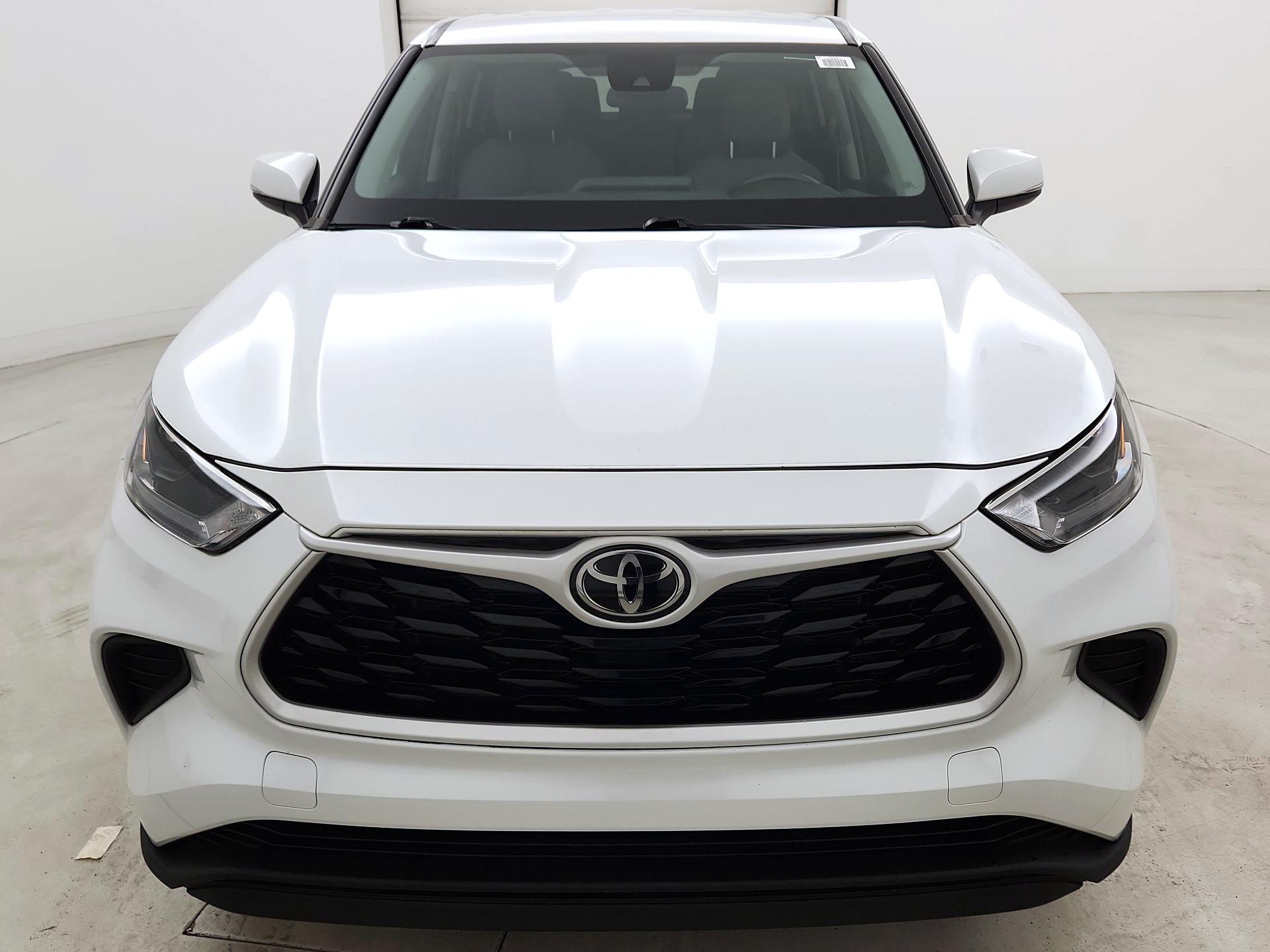 Thumbnail: 2022 Toyota Highlander - 2