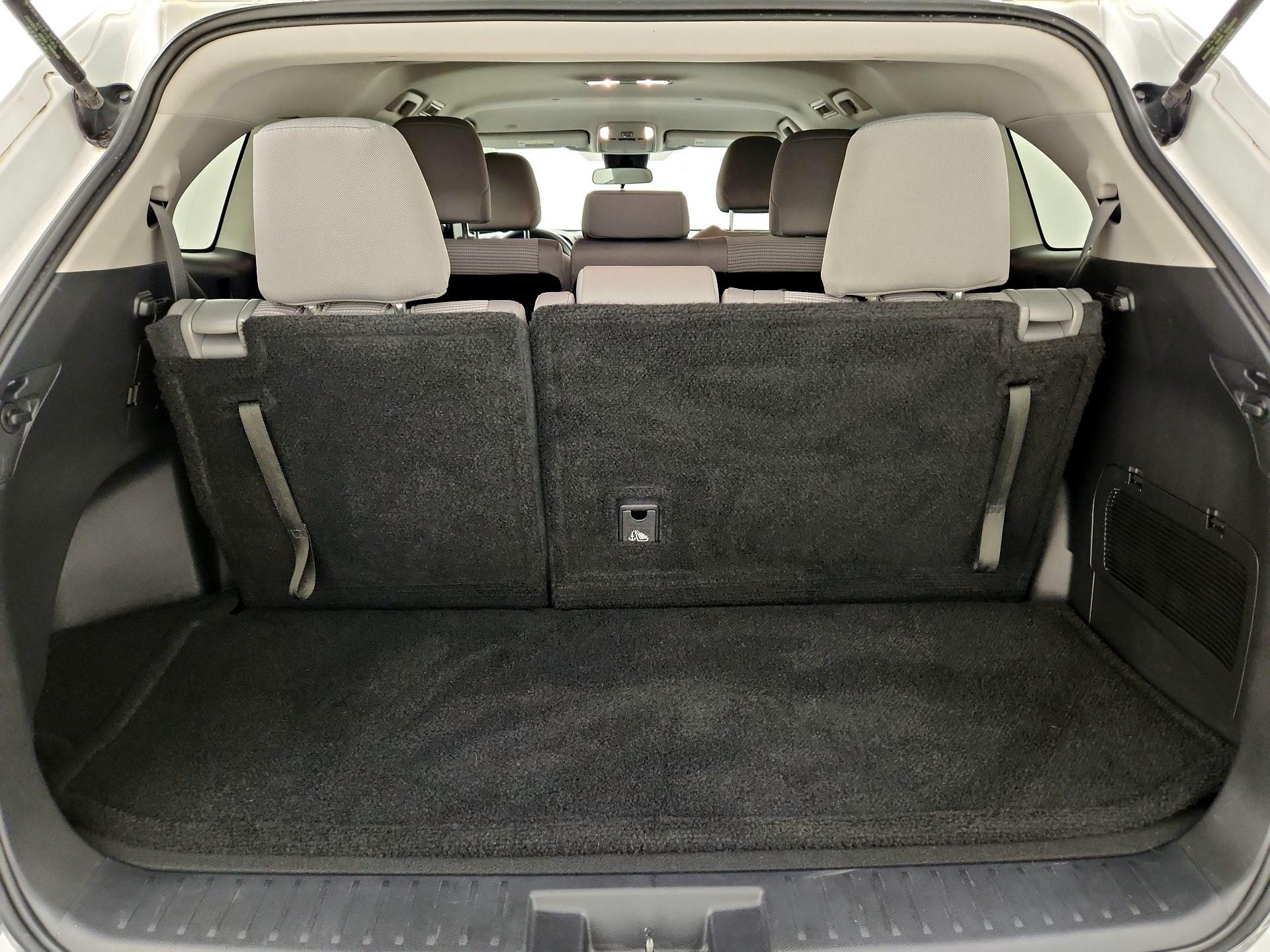 Thumbnail: 2022 Toyota Highlander - 19