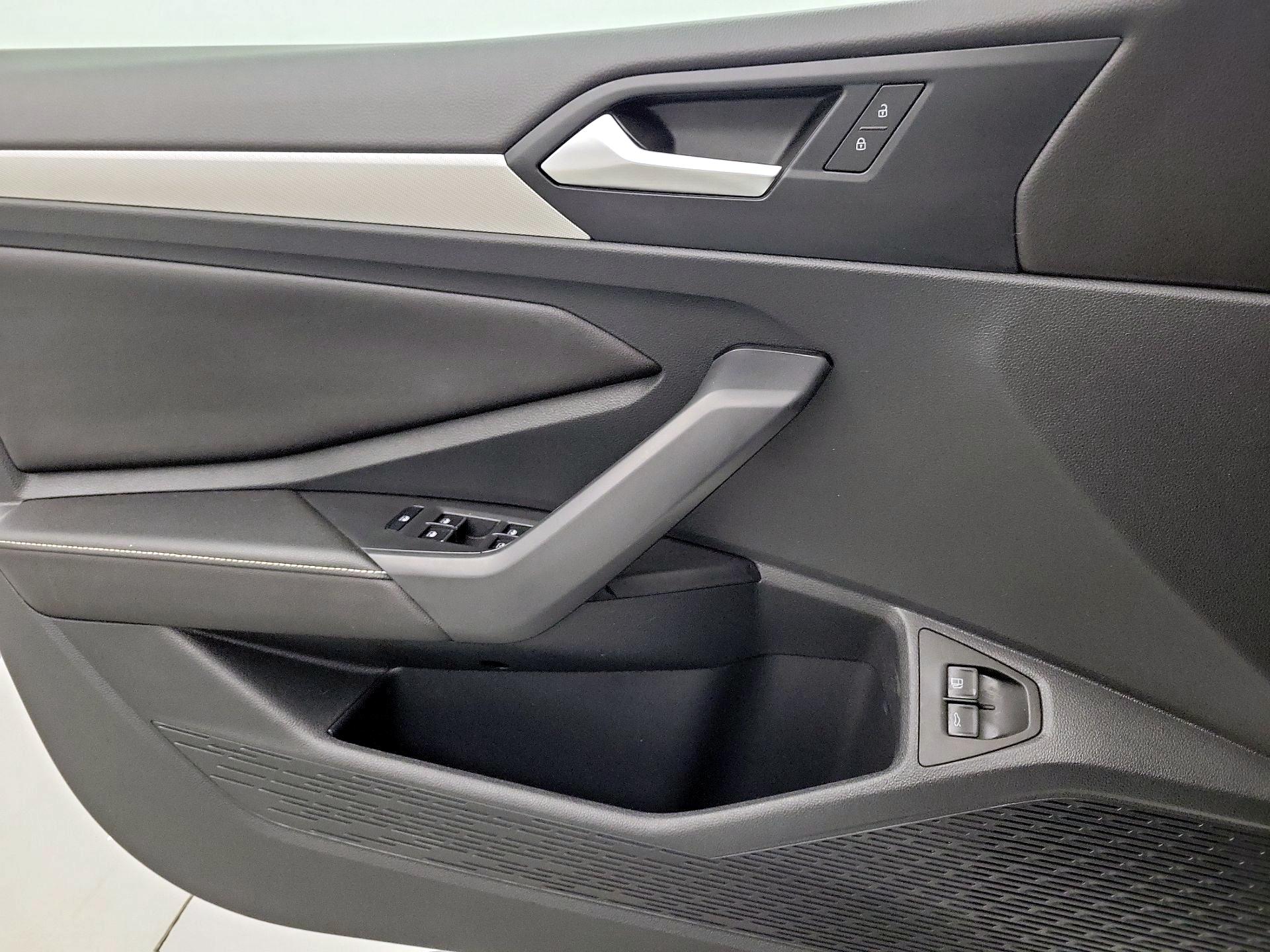 Thumbnail: 2024 Volkswagen Jetta - 10