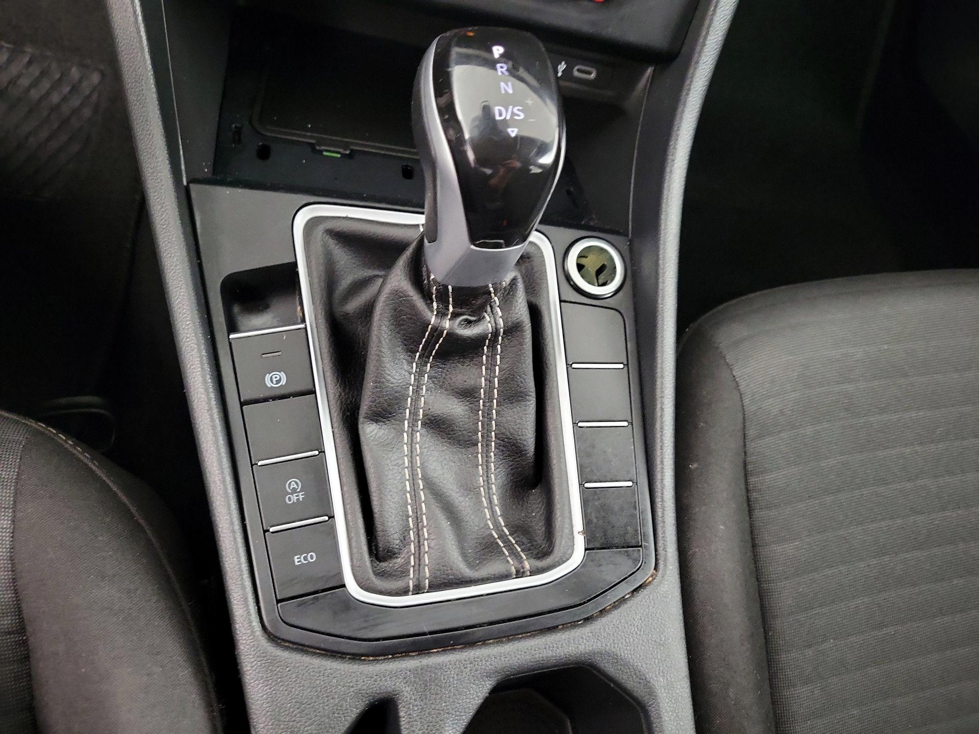 Thumbnail: 2024 Volkswagen Jetta - 15