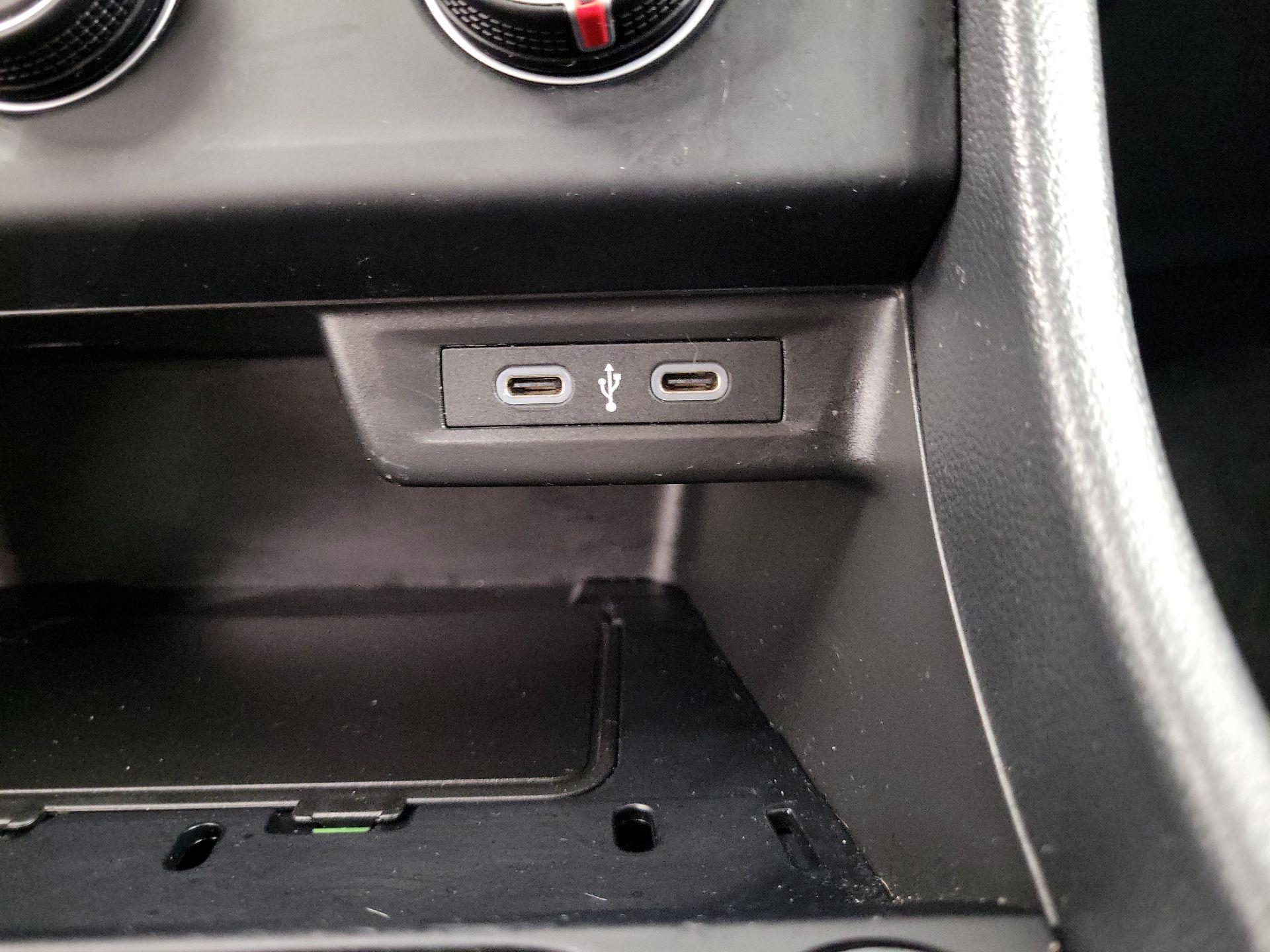 Thumbnail: 2024 Volkswagen Jetta - 16